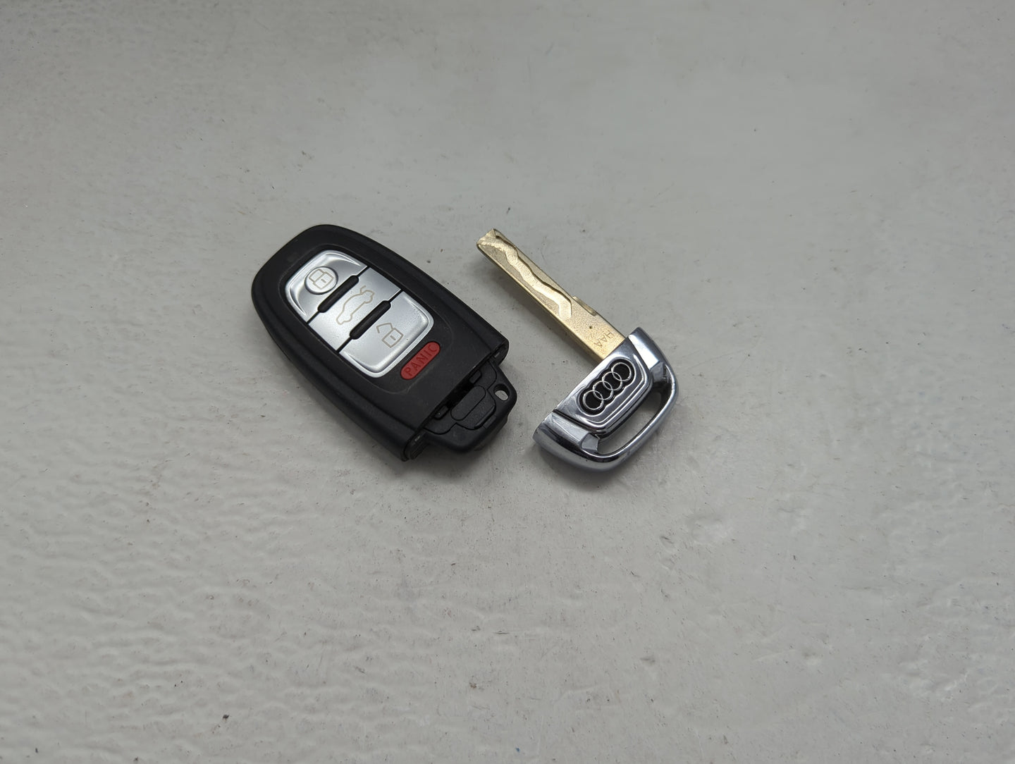 Audi A5 Keyless Entry Remote Fob IYZB8N 8K0.959.754.B 4 buttons - Oemusedautoparts1.com