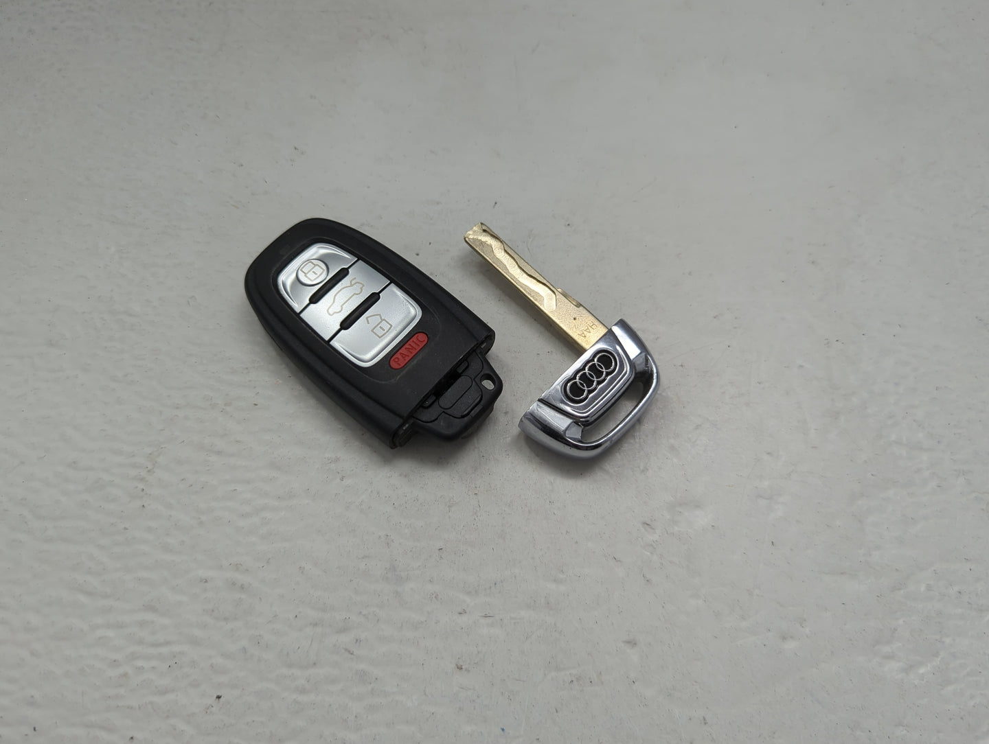 Audi A5 Keyless Entry Remote Fob IYZB8N 8K0.959.754.B 4 buttons - Oemusedautoparts1.com