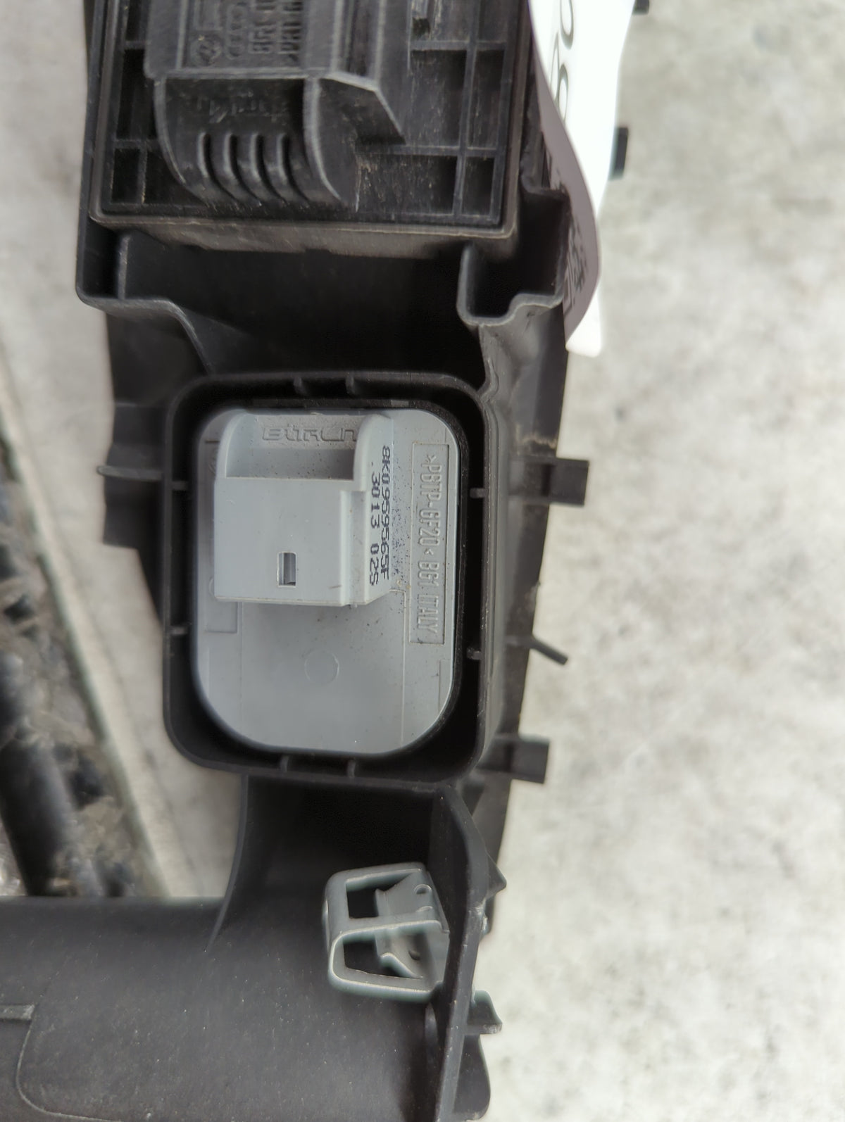 2008-2017 Audi A5 Master Power Window Switch Replacement Driver Side Left P/N:8K0959565F 8K0959851D Fits OEM Used Auto Parts