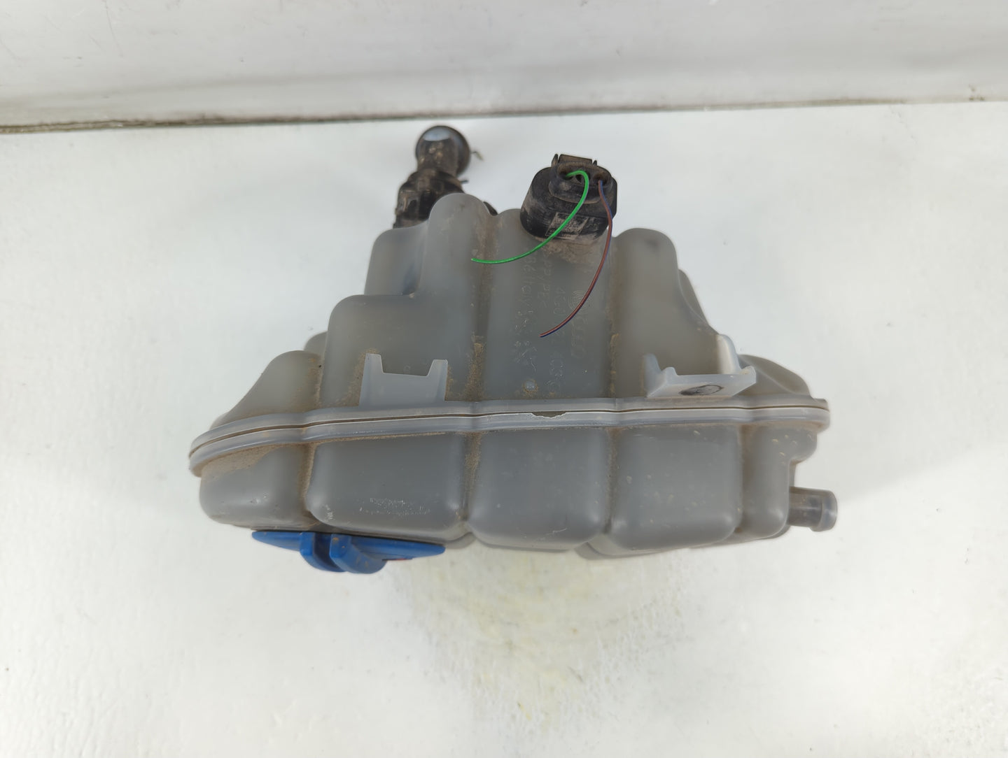 2012-2018 Audi A6 Windshield Washer Fluid Reservoir Bottle Oem - Oemusedautoparts1.com