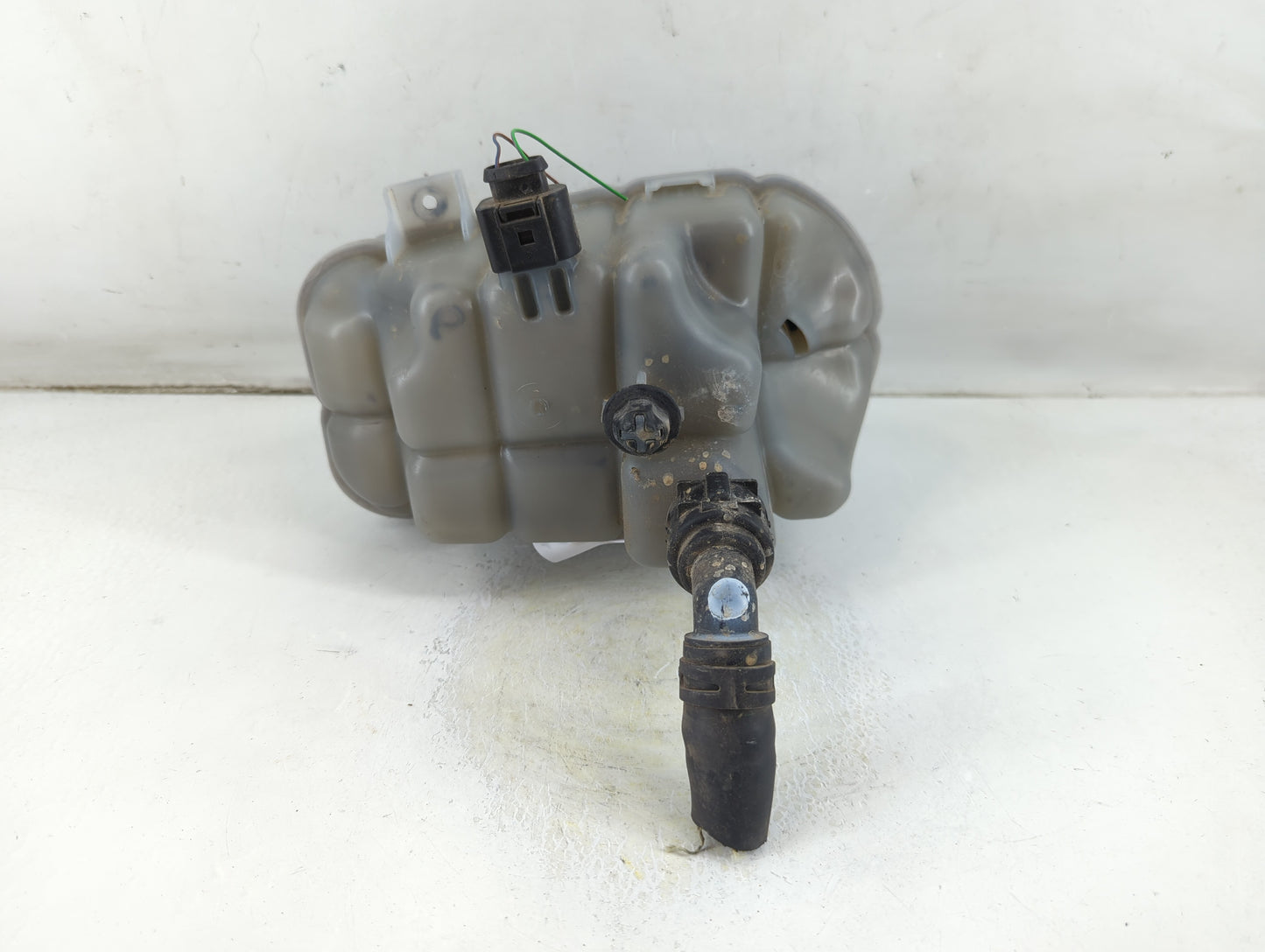 2012-2018 Audi A6 Windshield Washer Fluid Reservoir Bottle Oem - Oemusedautoparts1.com