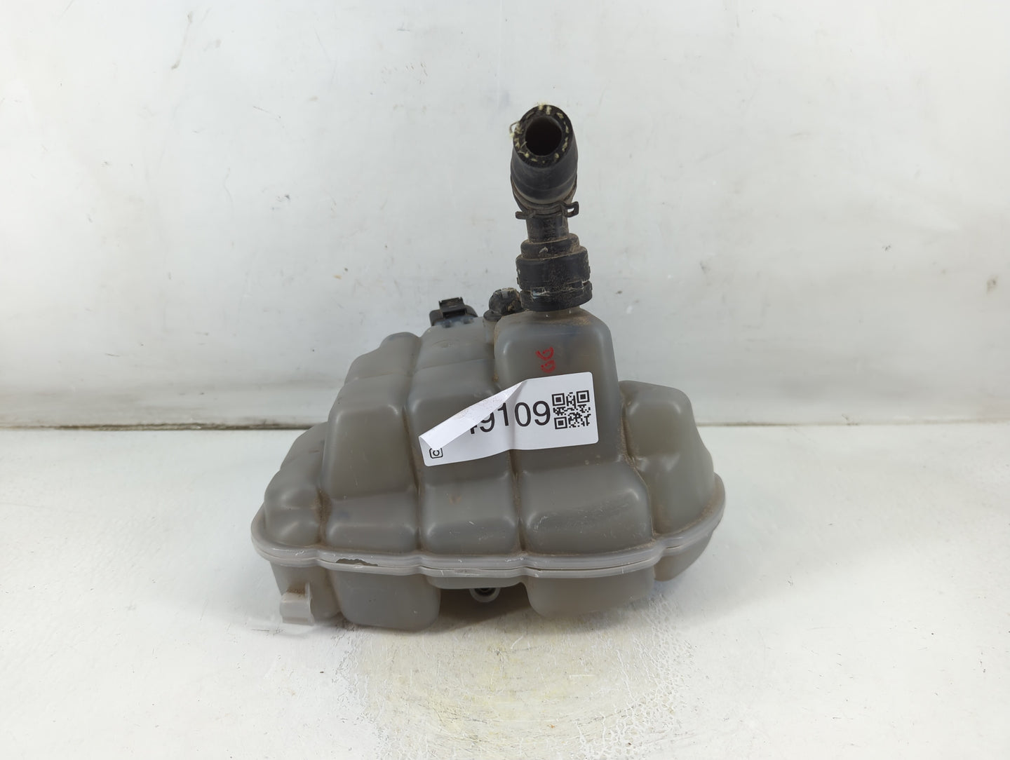 2012-2018 Audi A6 Windshield Washer Fluid Reservoir Bottle Oem - Oemusedautoparts1.com