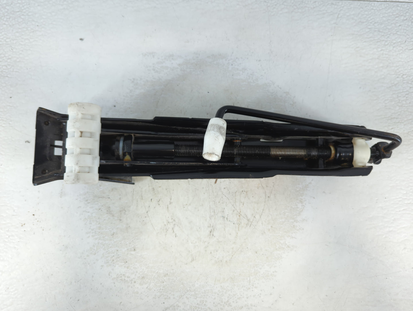 2014 Audi A6 Spare Scissor Car Jack - Oemusedautoparts1.com
