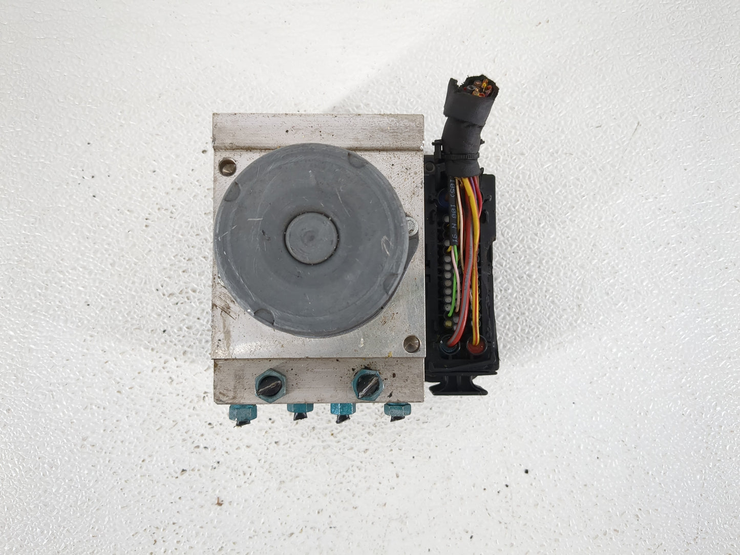 2014-2015 Audi A6 ABS Pump Control Module Replacement P/N:4G0 907 379 L Fits Fits 2014 2015 OEM Used Auto Parts - Oemusedaut