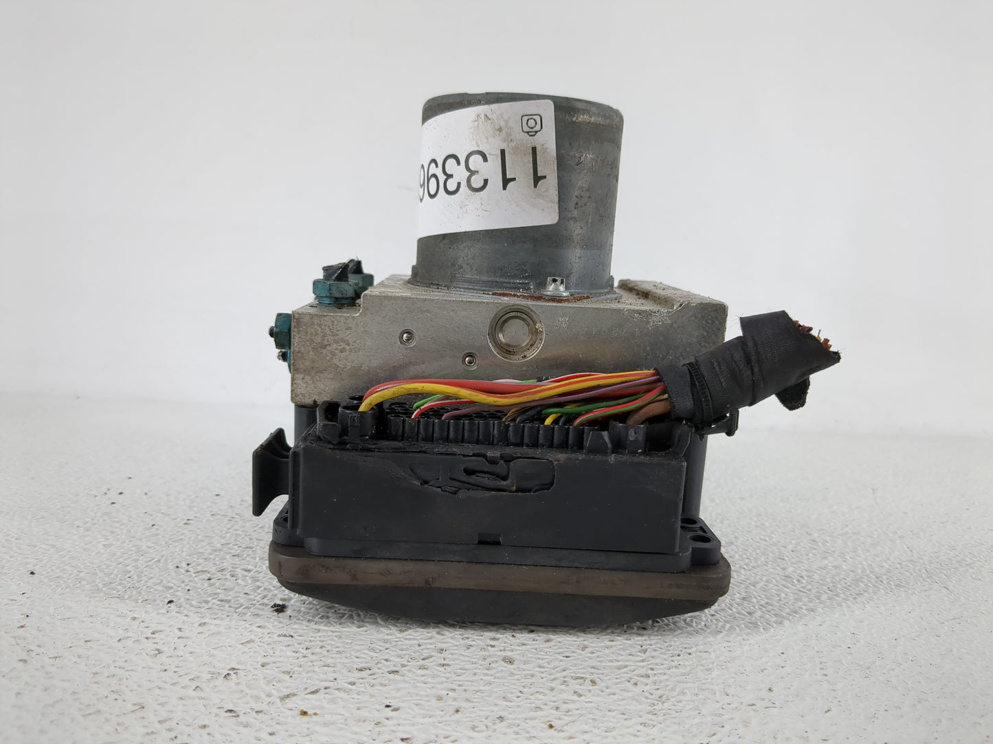 2014-2015 Audi A6 ABS Pump Control Module Replacement P/N:4G0 907 379 L Fits Fits 2014 2015 OEM Used Auto Parts - Oemusedaut