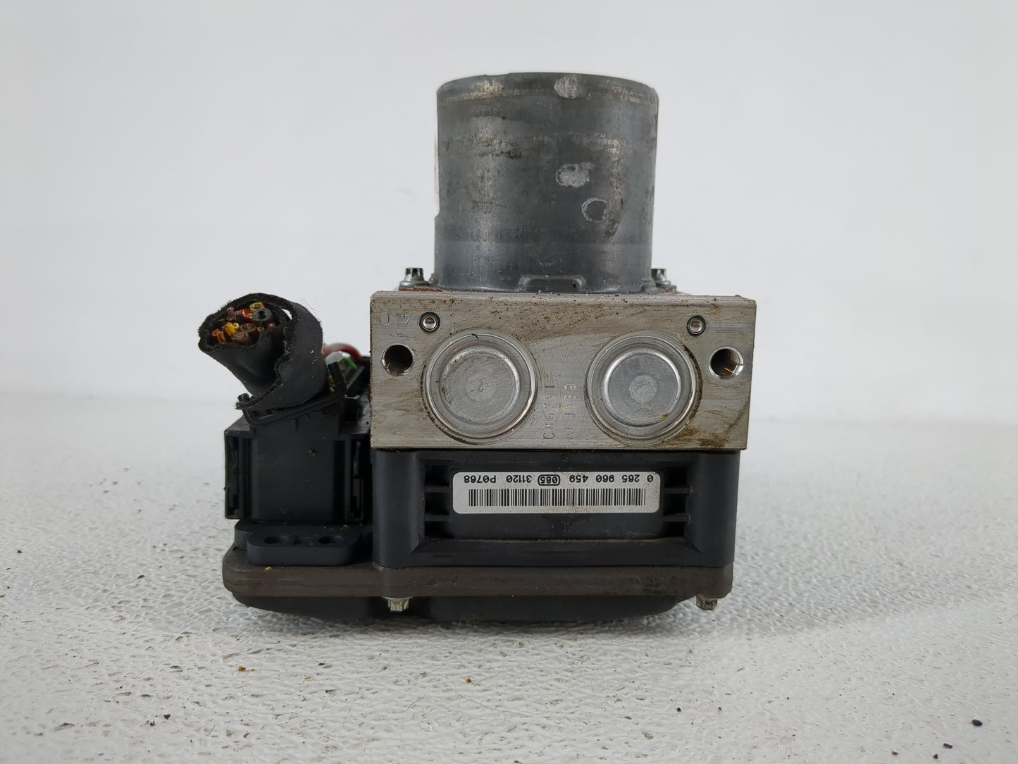 2014-2015 Audi A6 ABS Pump Control Module Replacement P/N:4G0 907 379 L Fits Fits 2014 2015 OEM Used Auto Parts - Oemusedaut