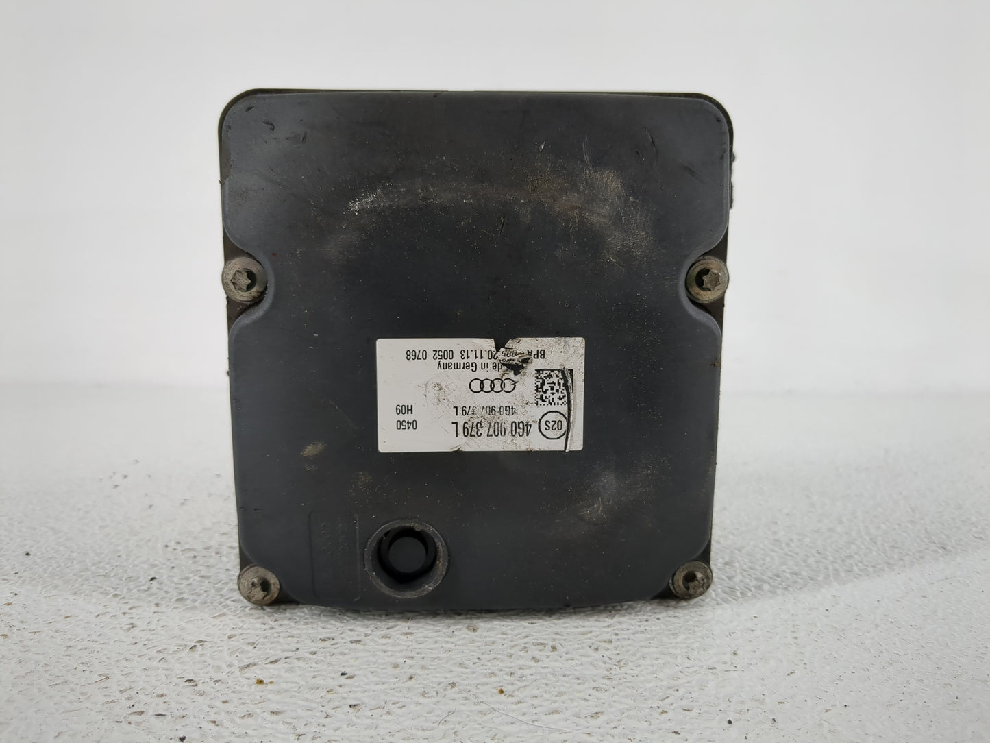 2014-2015 Audi A6 ABS Pump Control Module Replacement P/N:4G0 907 379 L Fits Fits 2014 2015 OEM Used Auto Parts - Oemusedaut
