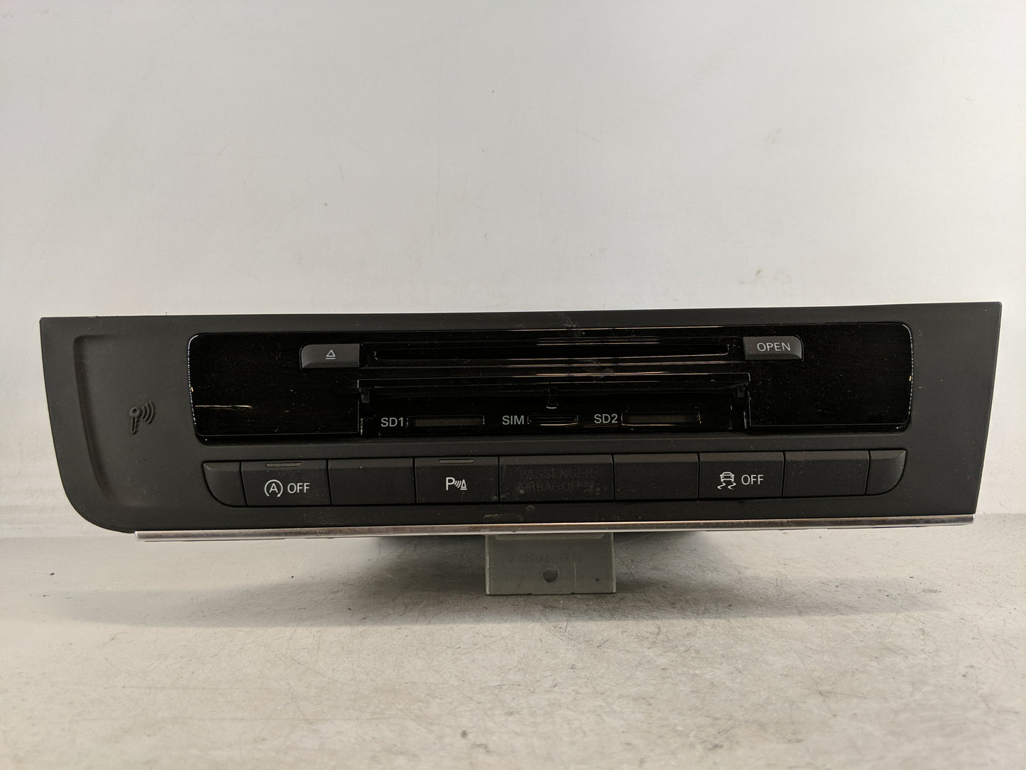 2012-2015 Audi A6 Radio AM FM Cd Player Receiver Replacement P/N:4G0 035 746 F Fits Fits 2012 2013 2014 2015 OEM Used Auto P