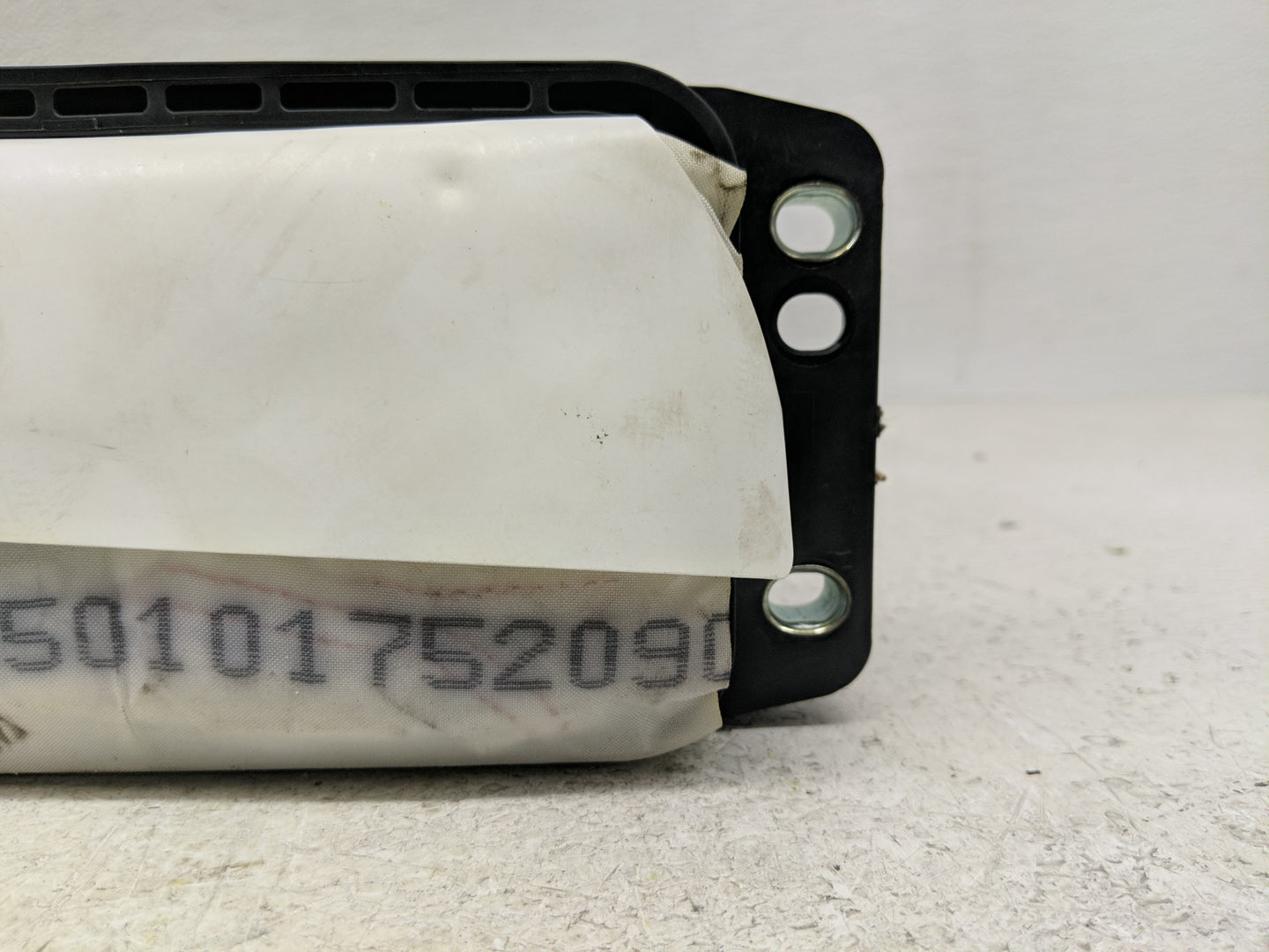 2012-2015 Audi A6 Air Bag Passenger Right Knee OEM P/N:4G8 880 842 A Fits Fits 2012 2013 2014 2015 OEM Used Auto Parts - Oem