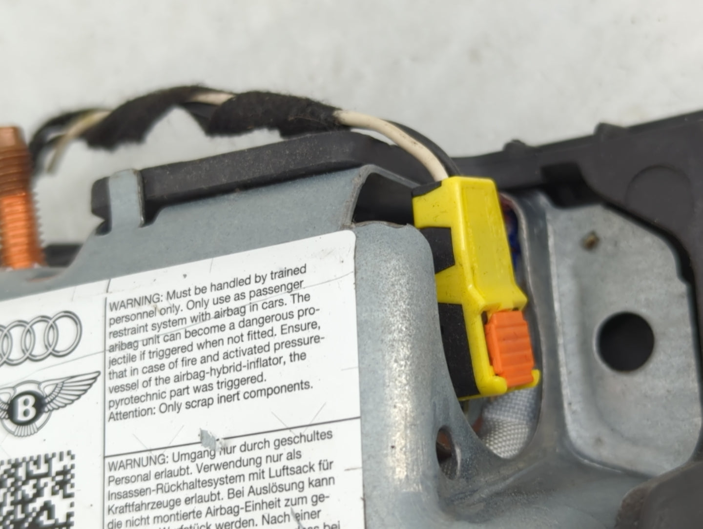 2014 Audi A6 Air Bag Passenger Right Dashboard OEM P/N:4G8 880 842 A Fits OEM Used Auto Parts - Oemusedautoparts1.com