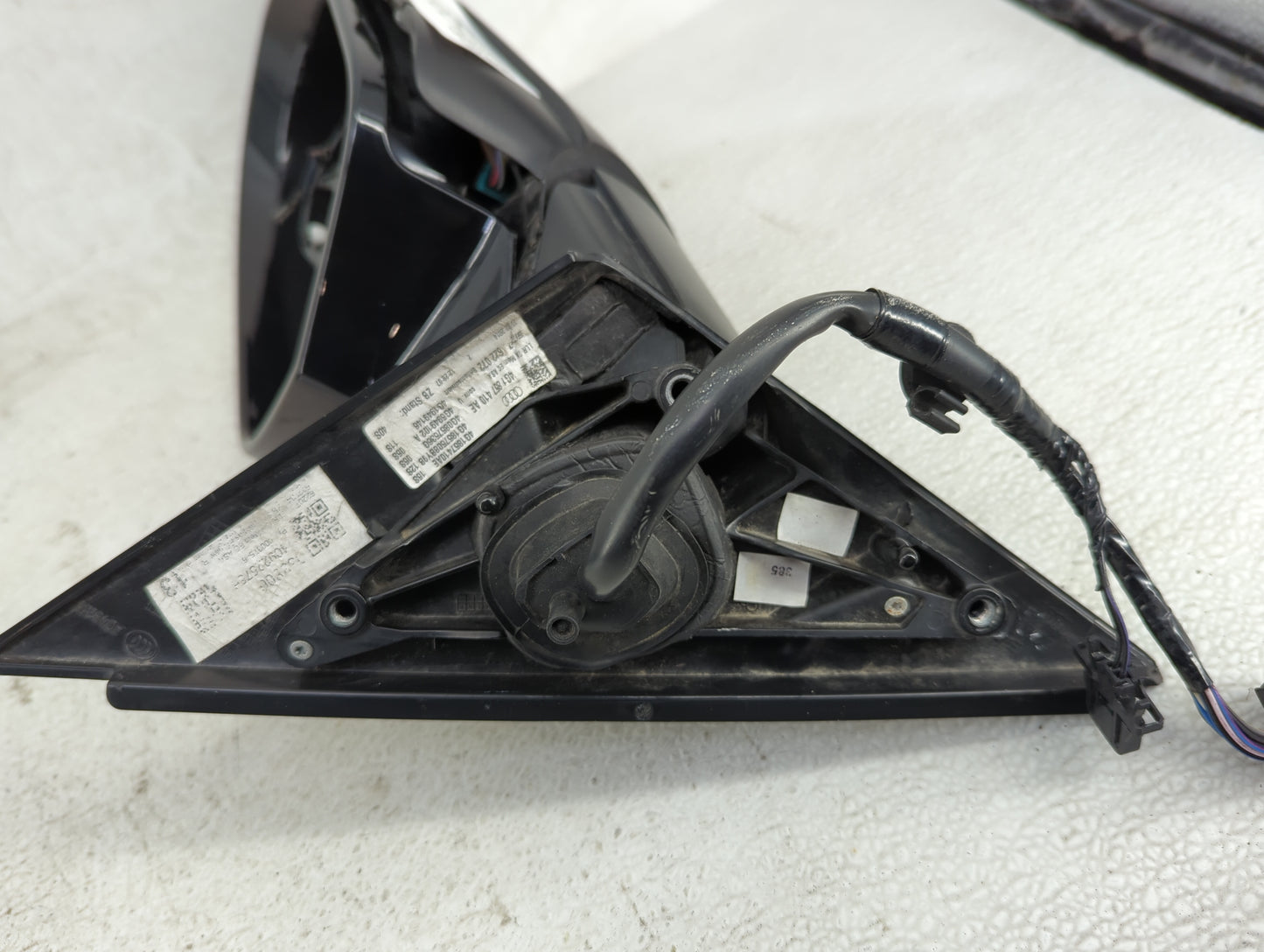 2014-2018 Audi A6 Passenger Side View Mirror - Right Door Mirror OEM Used - Oemusedautoparts1.com
