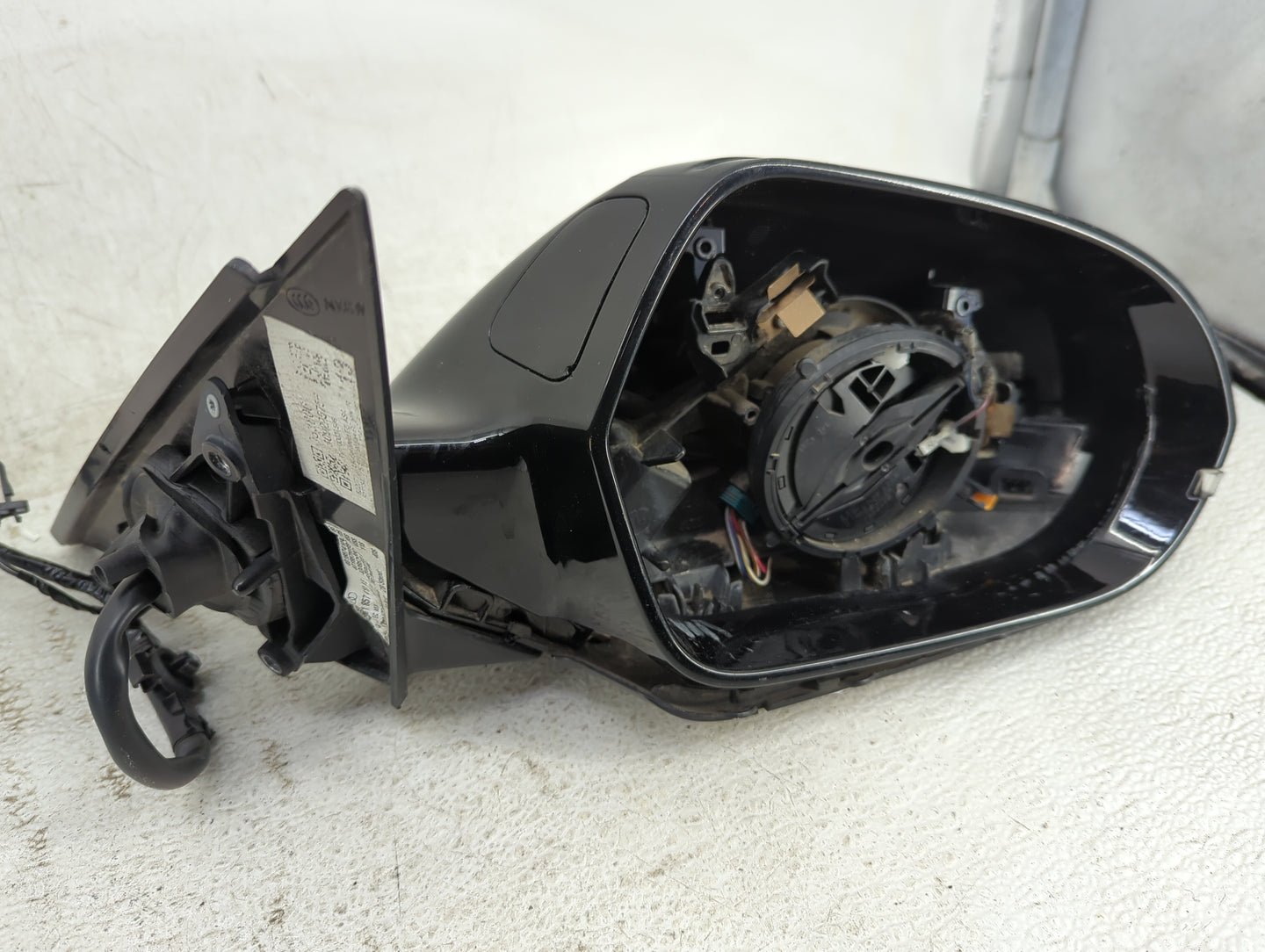 2014-2018 Audi A6 Passenger Side View Mirror - Right Door Mirror OEM Used - Oemusedautoparts1.com