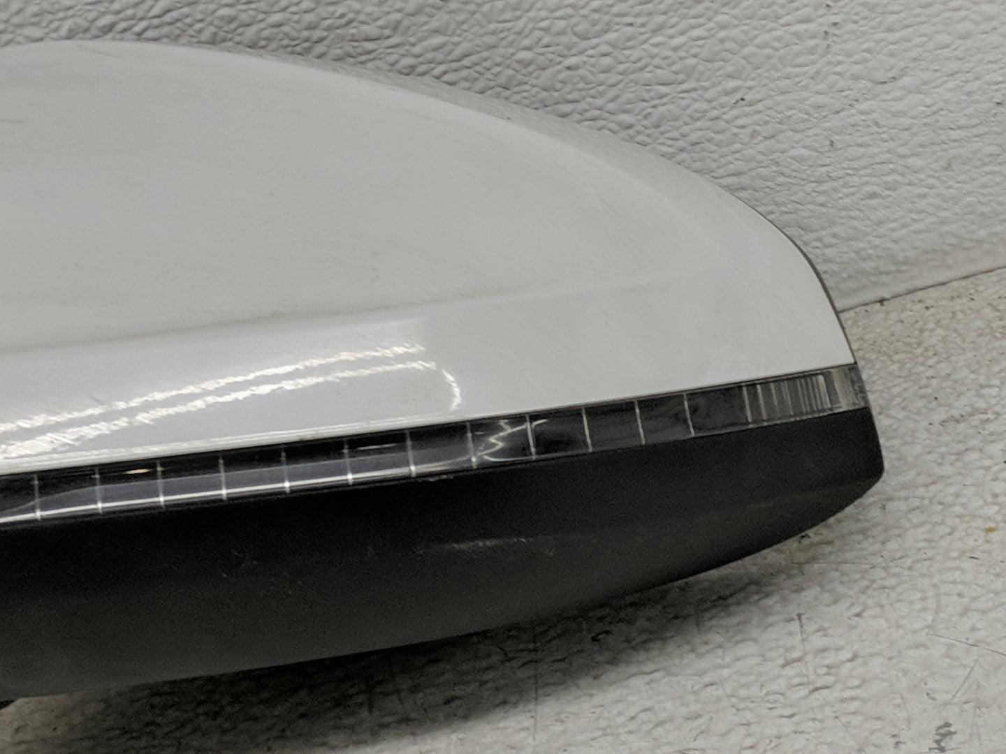 2014-2018 Audi A6 Driver Side View Mirror - Left Door Mirror OEM Used - Oemusedautoparts1.com