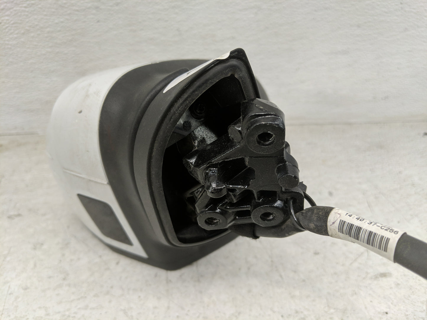 2014-2018 Audi A6 Driver Side View Mirror - Left Door Mirror OEM Used - Oemusedautoparts1.com