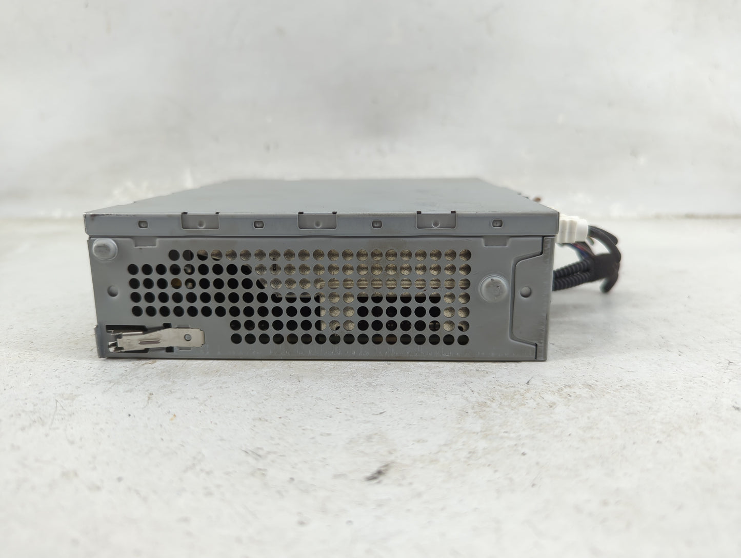 2010-2015 Audi A6 Radio AM FM Cd Player Receiver Replacement P/N:2462281 4G0 035 082 G Fits OEM Used Auto Parts - Oemusedaut