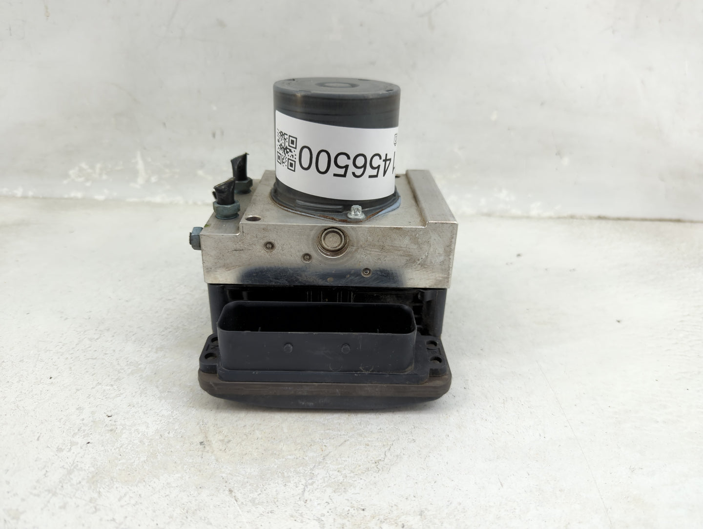 2014-2015 Audi A6 ABS Pump Control Module Replacement P/N:4G0 907 379 L Fits Fits 2014 2015 OEM Used Auto Parts - Oemusedaut