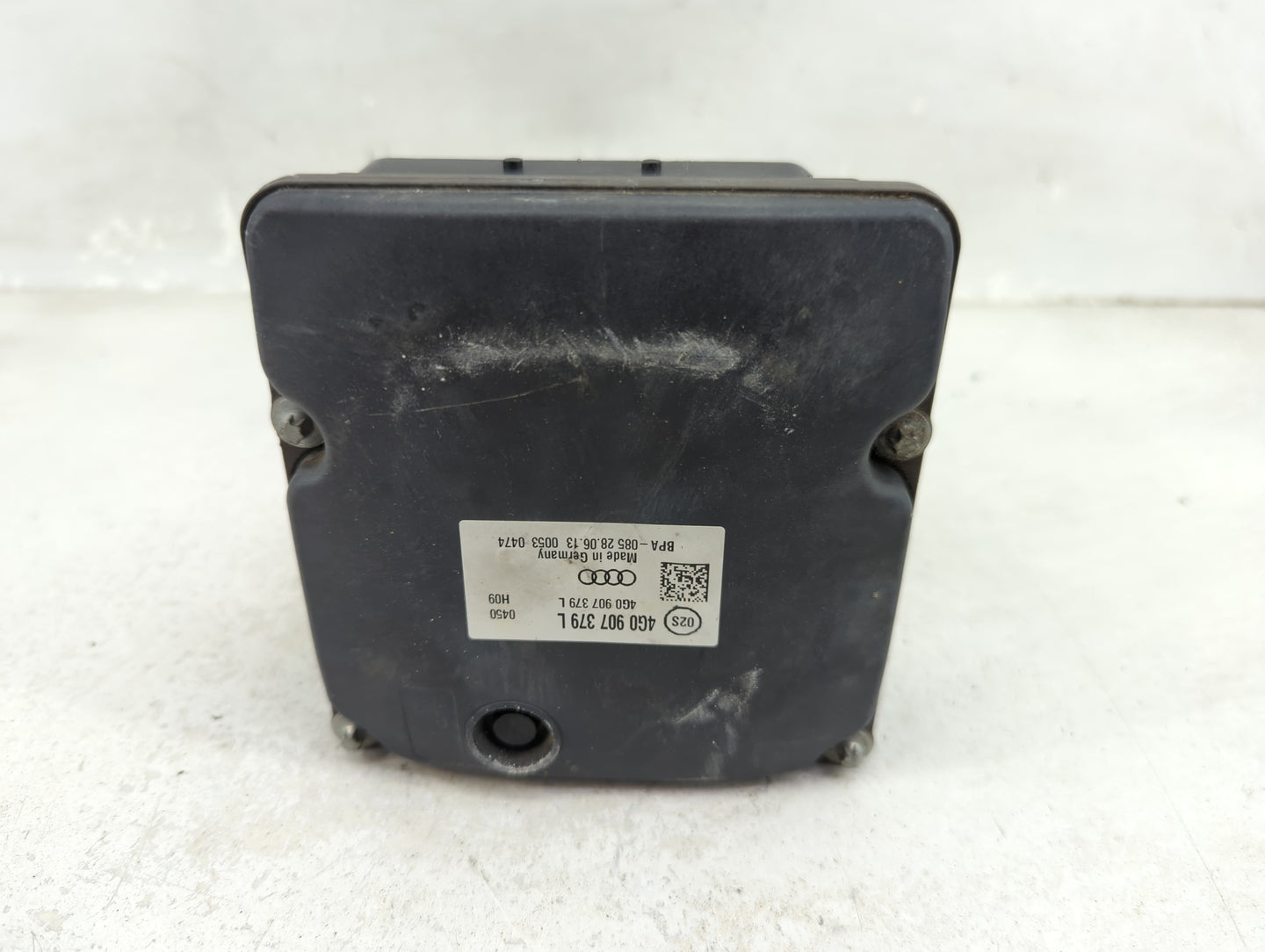 2014-2015 Audi A6 ABS Pump Control Module Replacement P/N:4G0 907 379 L Fits Fits 2014 2015 OEM Used Auto Parts - Oemusedaut
