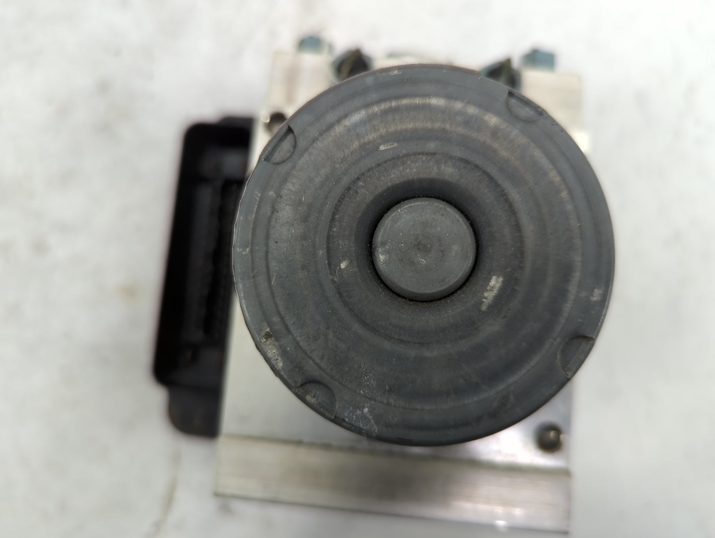 2014-2015 Audi A6 ABS Pump Control Module Replacement P/N:4G0907379L 0265250562, 0265951451 Fits Fits 2014 2015 OEM Used Aut