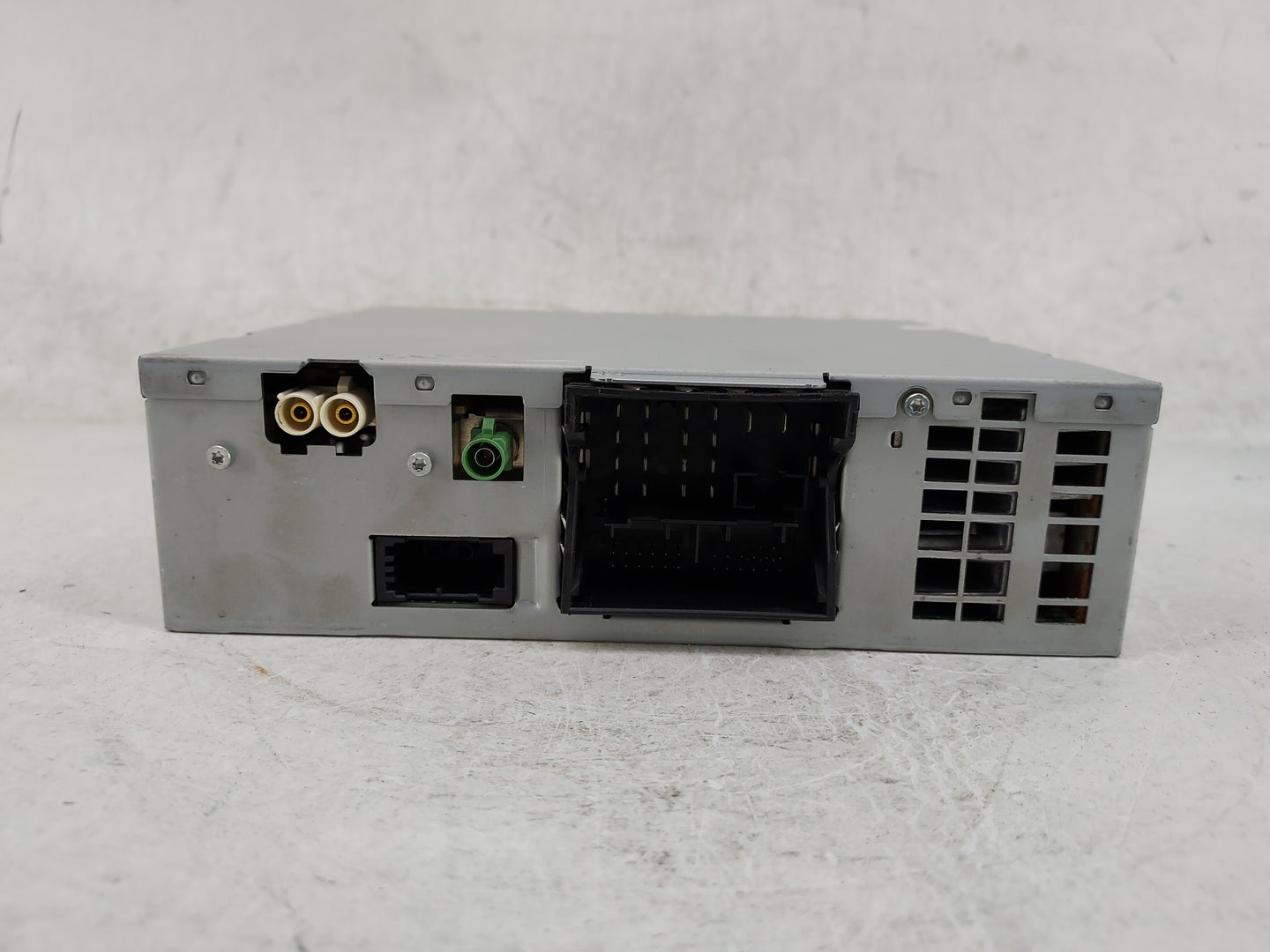 2010-2015 Audi A6 Radio AM FM Cd Player Receiver Replacement P/N:4G0035082G 4G0035082 Fits OEM Used Auto Parts - Oemusedauto