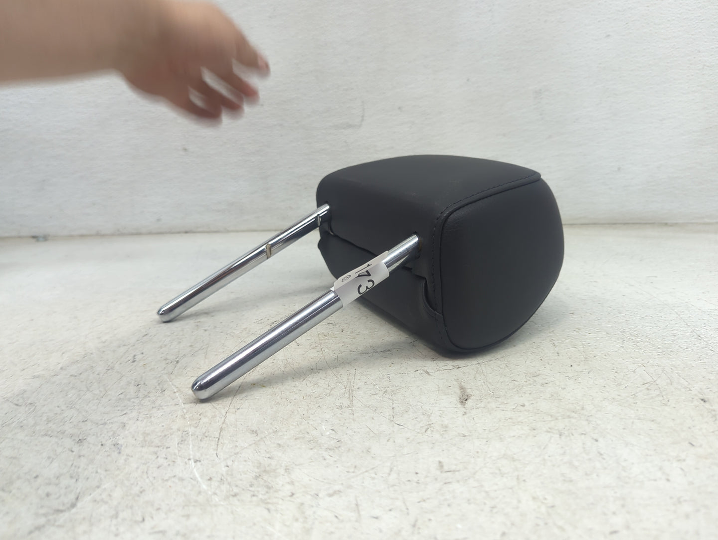 2014 Audi A6 Headrest Head Rest Front Driver Seat Black - Oemusedautoparts1.com