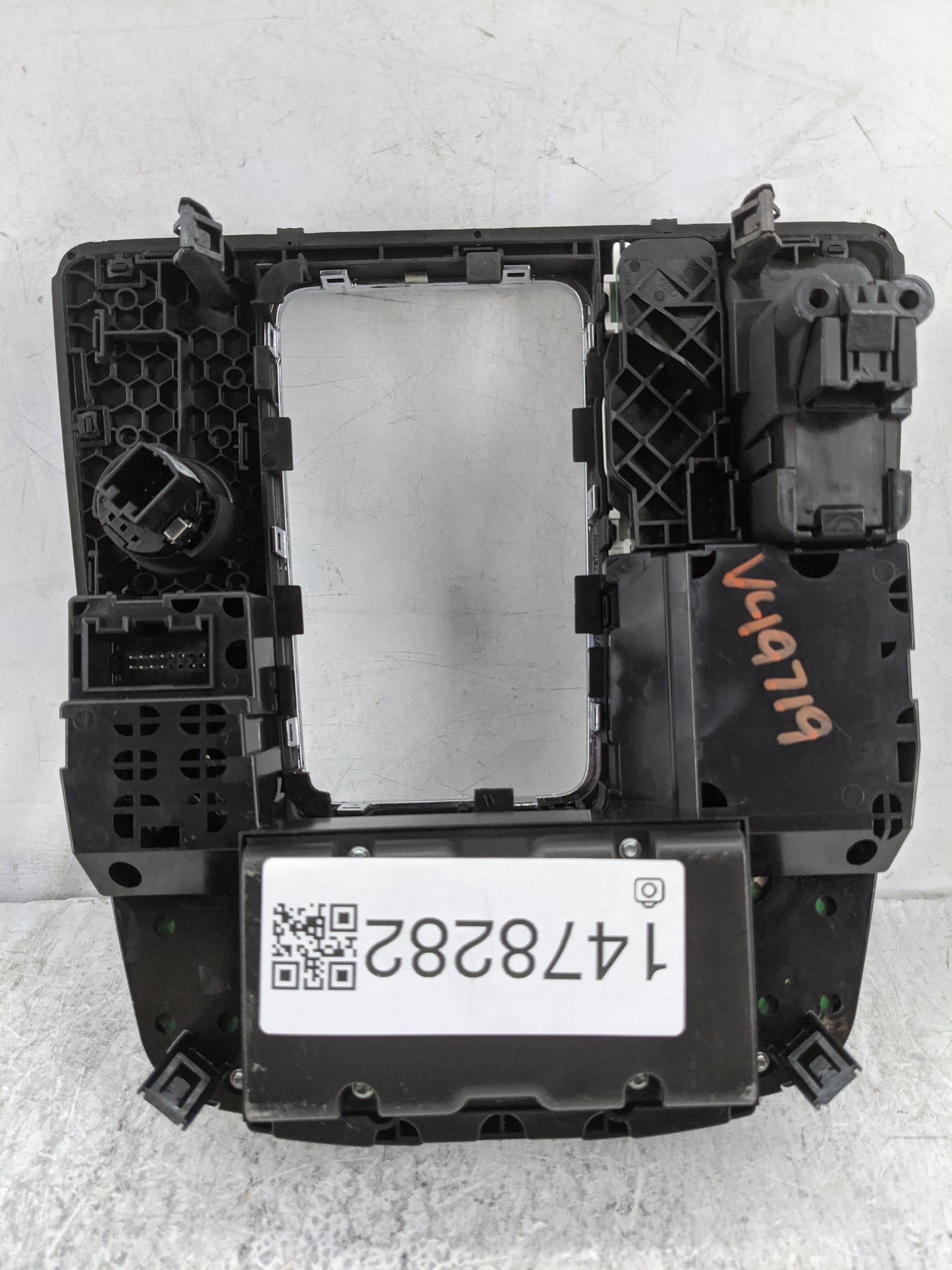 2014 Audi A6 Radio Control Panel - Oemusedautoparts1.com