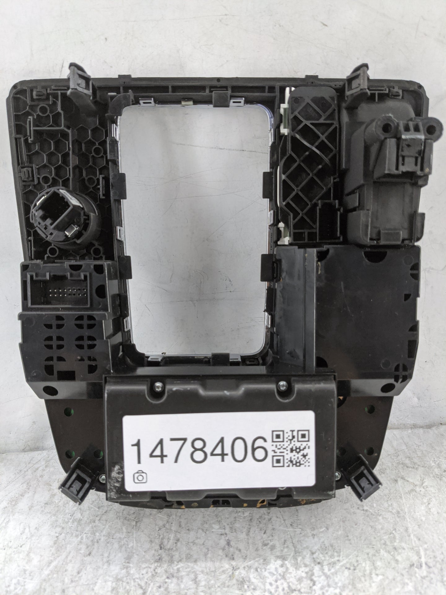2012-2015 Audi A6 Radio Control Panel 1478406 - Oemusedautoparts1.com