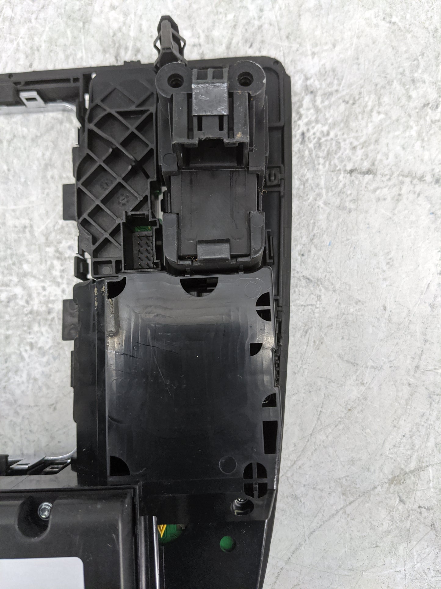 2012-2015 Audi A6 Radio Control Panel 1478406 - Oemusedautoparts1.com