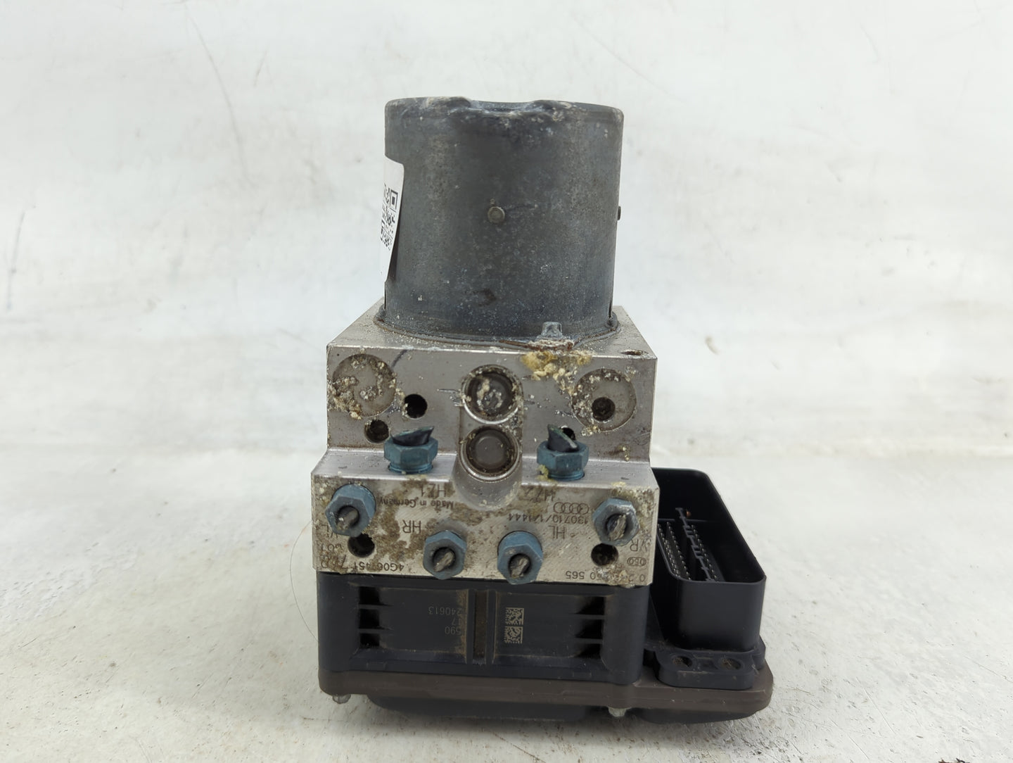 2014-2015 Audi A6 ABS Pump Control Module Replacement P/N:4G0907379M 4G0614517 Fits Fits 2014 2015 OEM Used Auto Parts - Oem