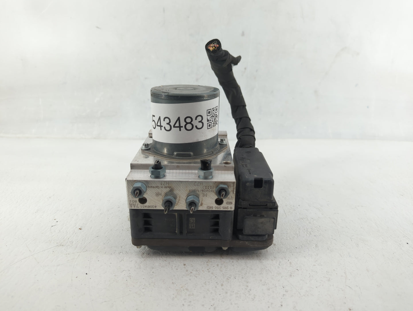 2014-2015 Audi A6 ABS Pump Control Module Replacement P/N:4G0614517AA Fits Fits 2014 2015 OEM Used Auto Parts - Oemusedautop