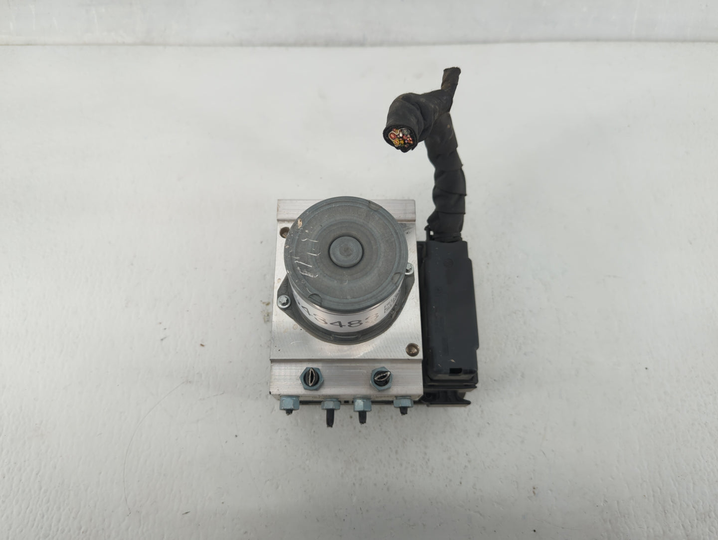 2014-2015 Audi A6 ABS Pump Control Module Replacement P/N:4G0614517AA Fits Fits 2014 2015 OEM Used Auto Parts - Oemusedautop