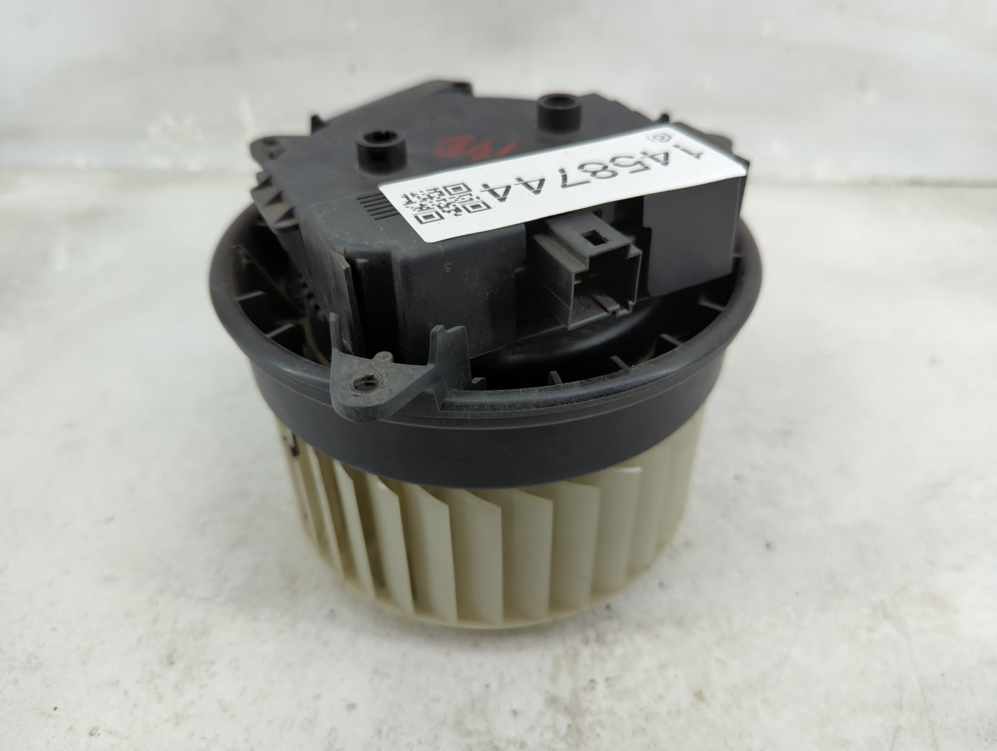 2012-2018 Audi A7 Heater AC Blower Motor P/N:773.70815.03 CZ 016070-1265 Fits Fits 2011 2012 2013 2014 2015 2016 2017 2018 O