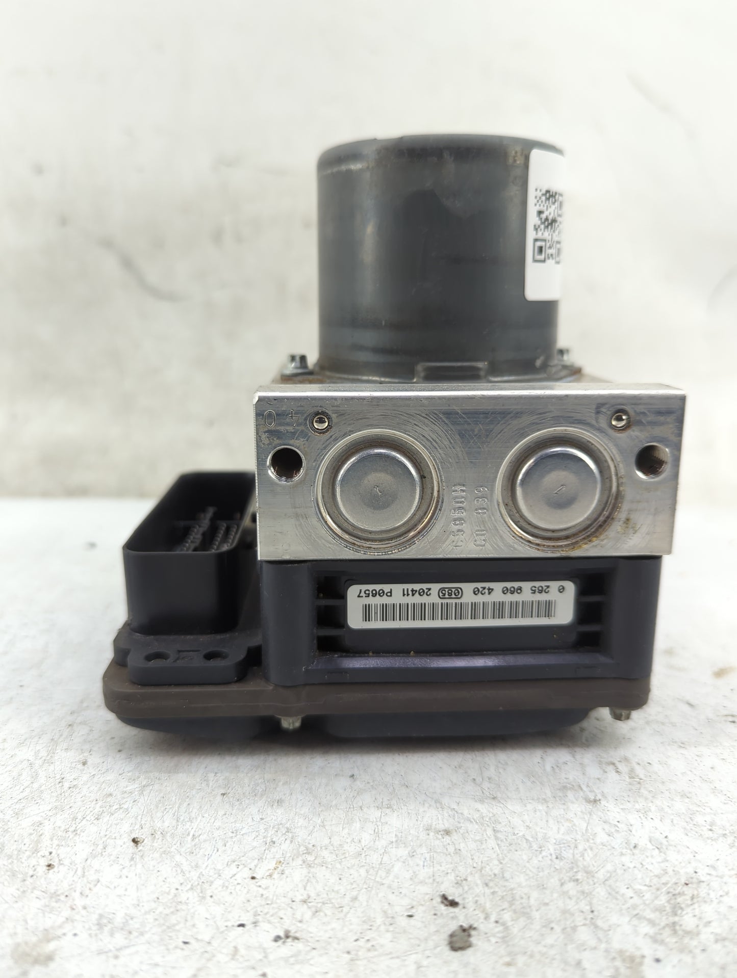 2012-2014 Audi A7 ABS Pump Control Module Replacement P/N:4G0 907 379 H 0265250562, 0265950662 Fits Fits 2012 2013 2014 2015