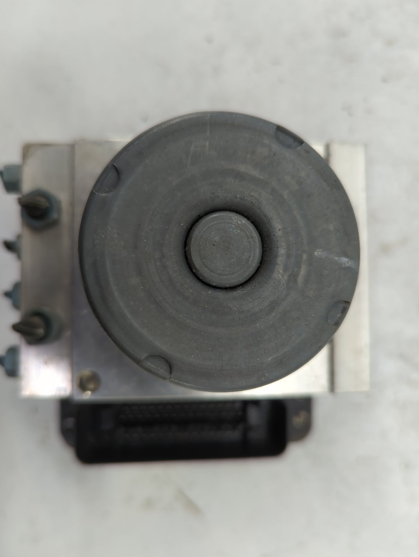 2012-2014 Audi A7 ABS Pump Control Module Replacement P/N:4G0 907 379 H 0265250562, 0265950662 Fits Fits 2012 2013 2014 2015