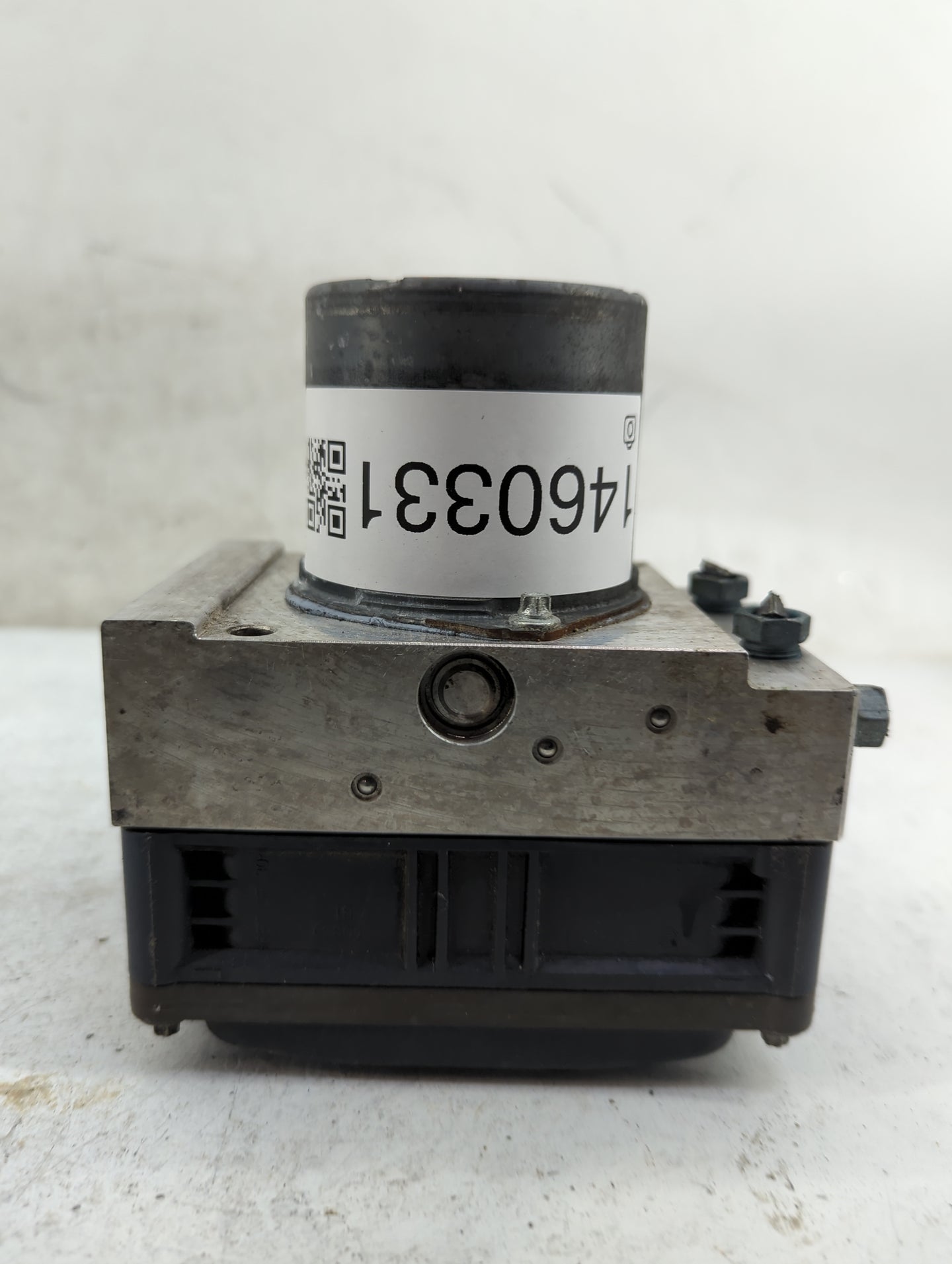 2012-2014 Audi A7 ABS Pump Control Module Replacement P/N:4G0 907 379 H 0265250562, 0265950662 Fits Fits 2012 2013 2014 2015