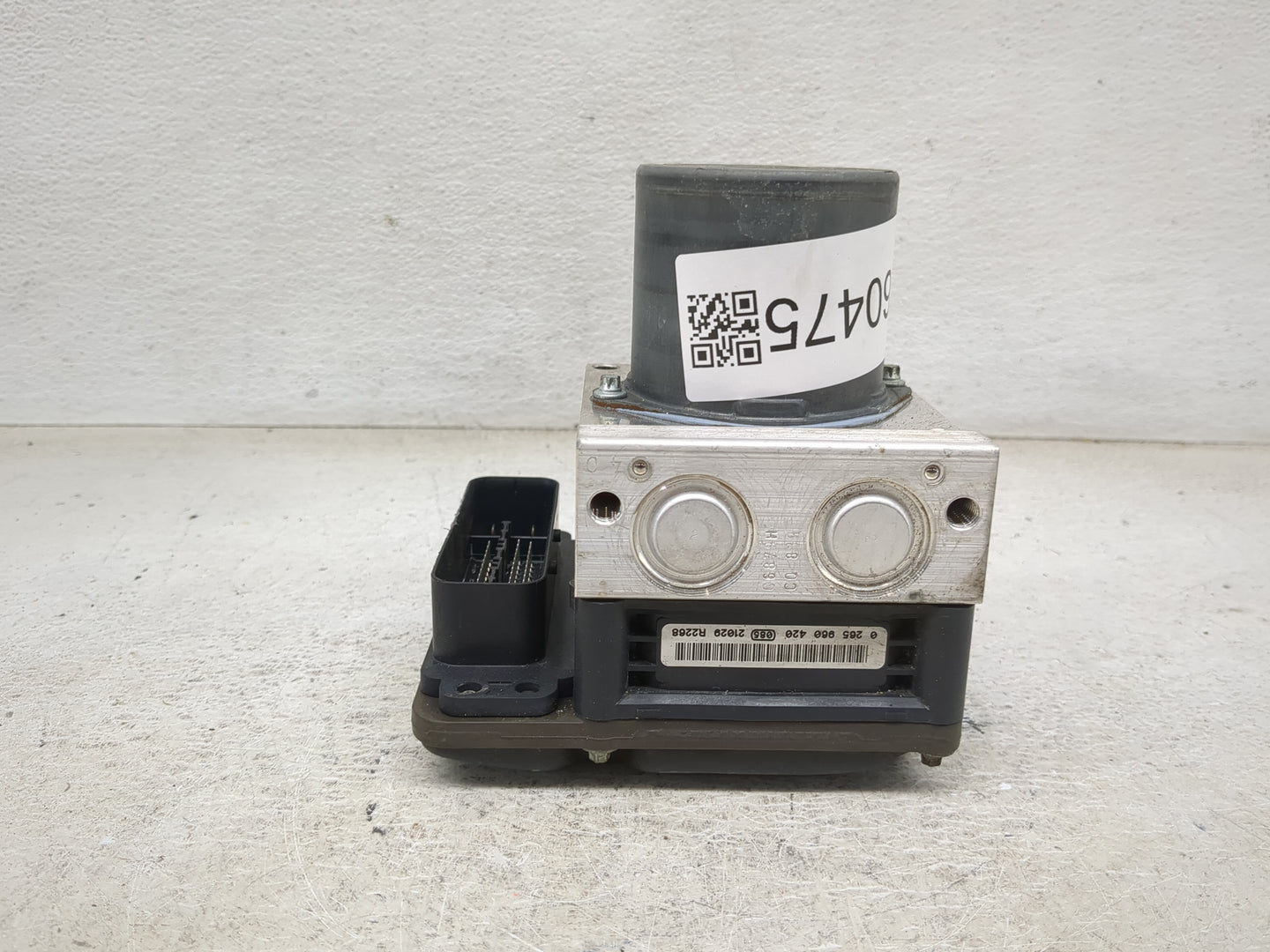 2012-2014 Audi A7 ABS Pump Control Module Replacement P/N:4G0 907 379 H 0265250562, 0265950662 Fits Fits 2012 2013 2014 2015