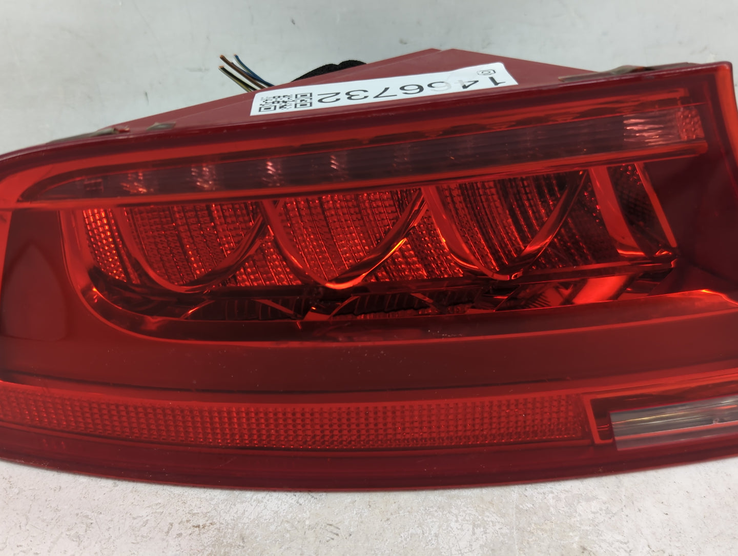 2012-2015 Audi A7 Tail Light Assembly Driver Left OEM P/N:4G8.945.095A 597003 Fits Fits 2012 2013 2014 2015 OEM Used Auto Pa