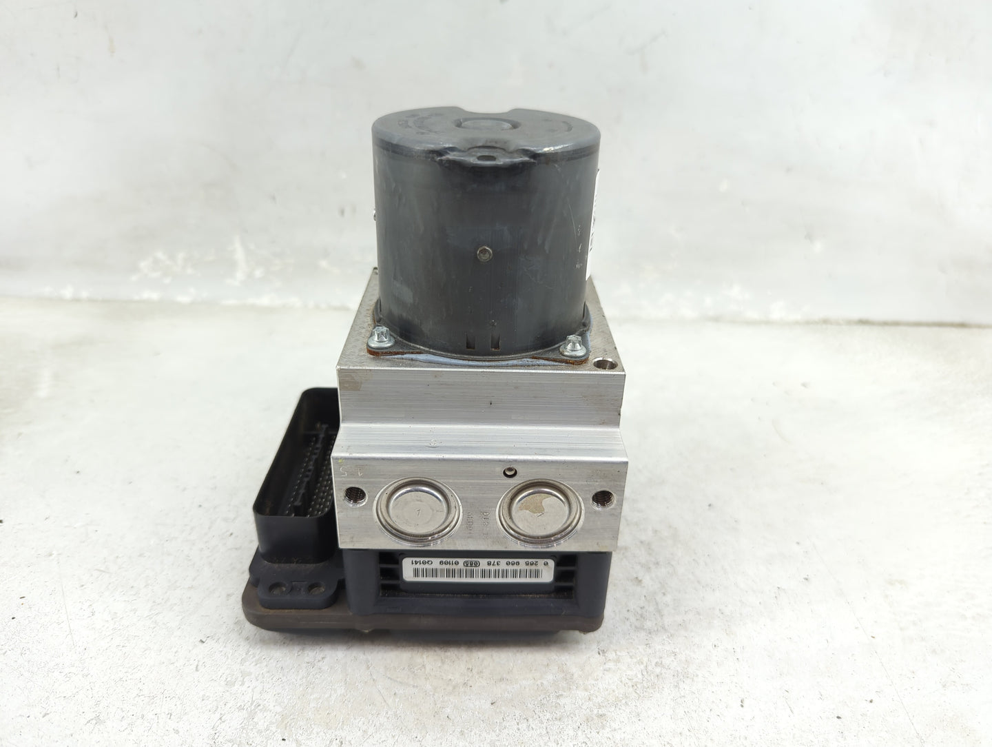 2013-2014 Audi A8 ABS Pump Control Module Replacement P/N:0 265 250 382 Fits Fits 2013 2014 OEM Used Auto Parts - Oemusedaut
