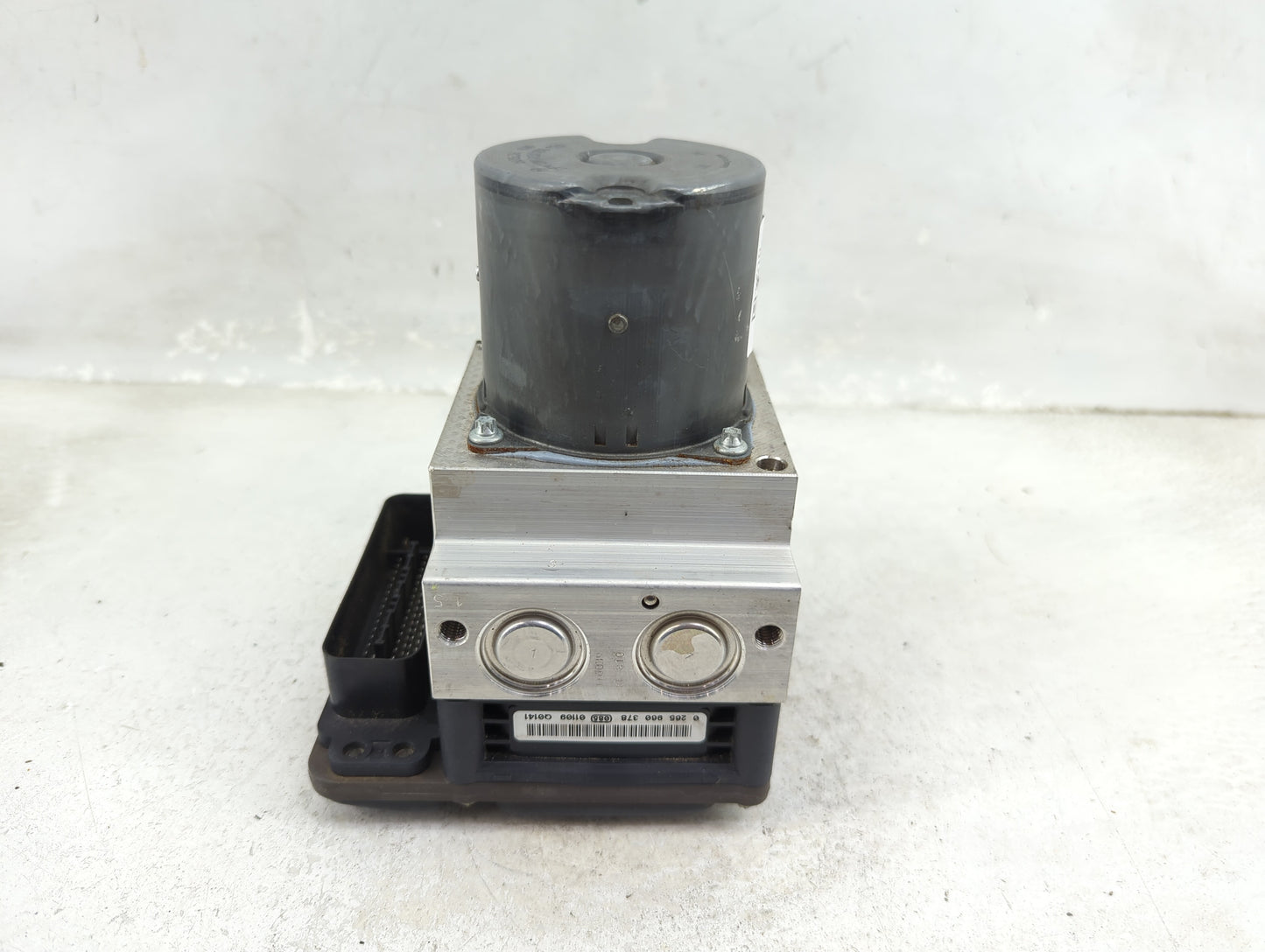 2013-2014 Audi A8 ABS Pump Control Module Replacement P/N:0 265 250 382 Fits Fits 2013 2014 OEM Used Auto Parts - Oemusedaut
