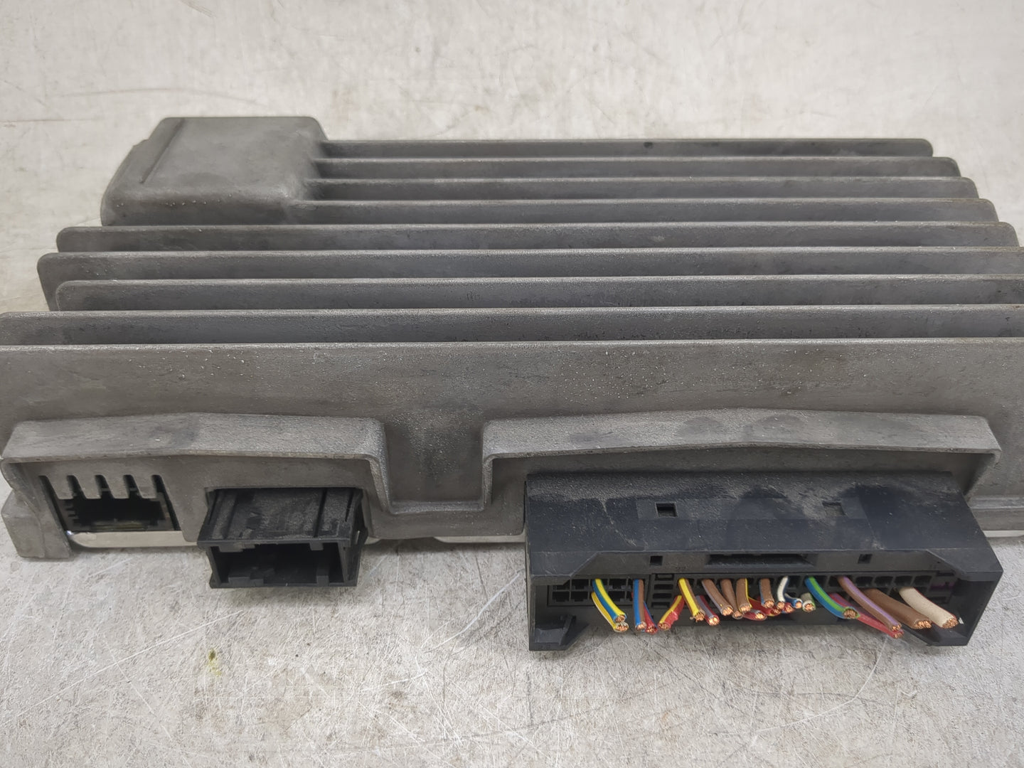 2013-2016 Audi Allroad Radio Speaker Amplifier 8t1035223a|8t1 035 223 A - Oemusedautoparts1.com