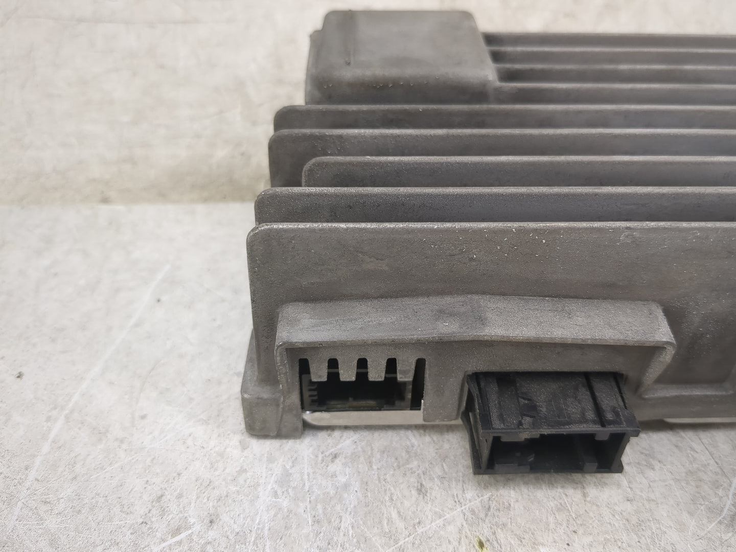 2013-2016 Audi Allroad Radio Speaker Amplifier 8t1035223a|8t1 035 223 A - Oemusedautoparts1.com