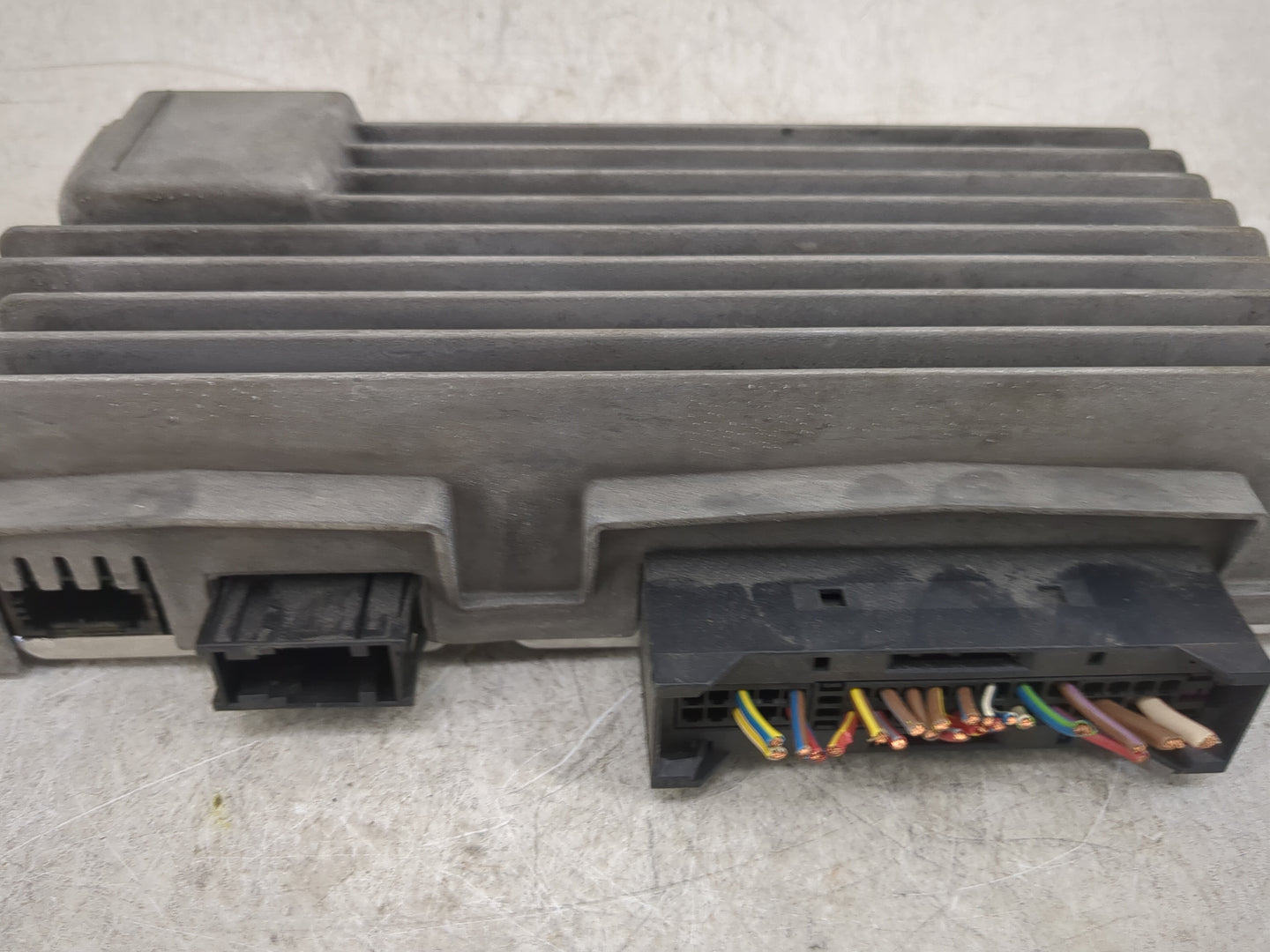 2013-2016 Audi Allroad Radio Speaker Amplifier 8t1035223a|8t1 035 223 A - Oemusedautoparts1.com