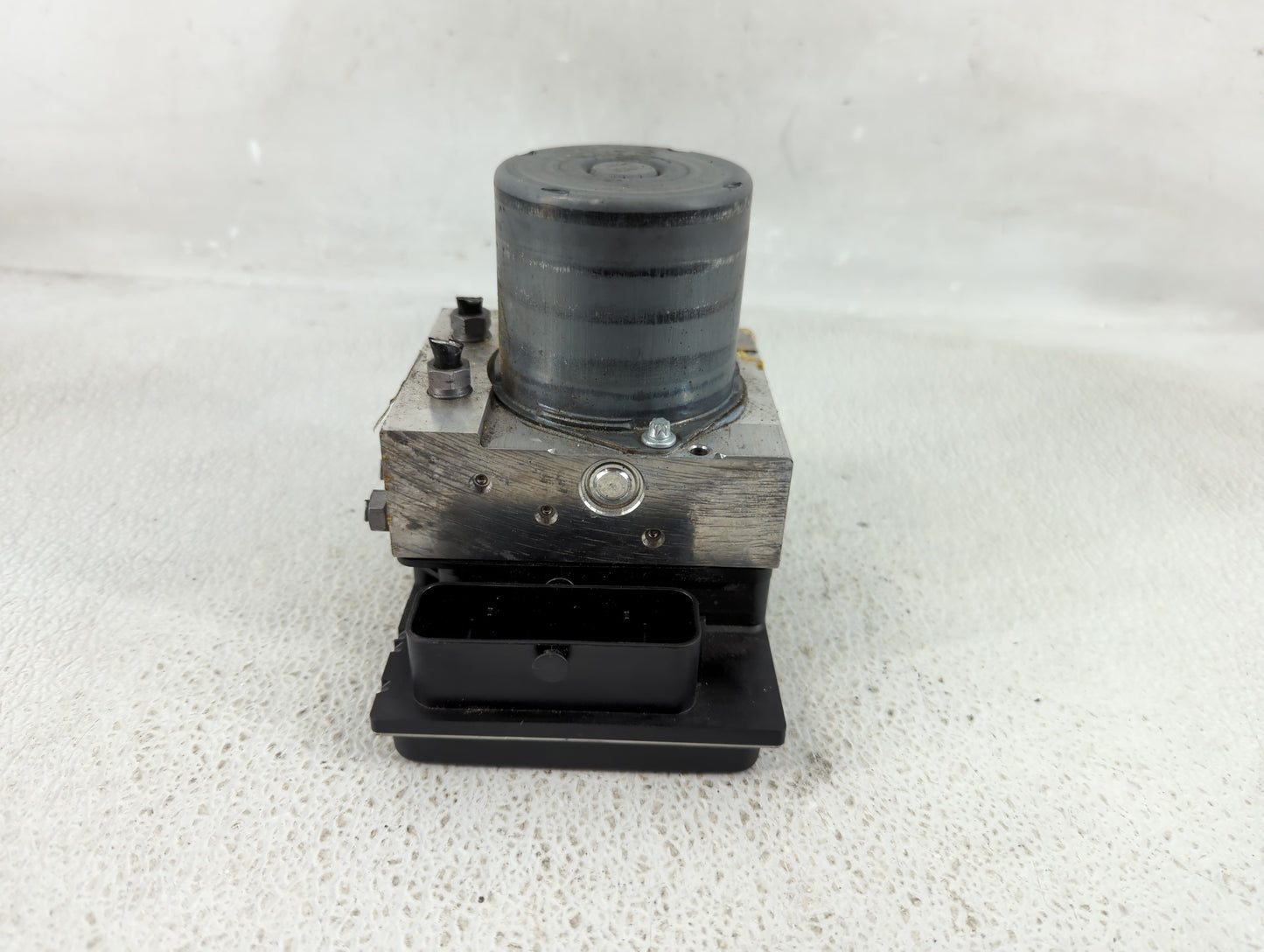 2013-2016 Audi Q5 ABS Pump Control Module Replacement P/N:8r0 907 379 AM Fits Fits 2013 2014 2015 2016 OEM Used Auto Parts -