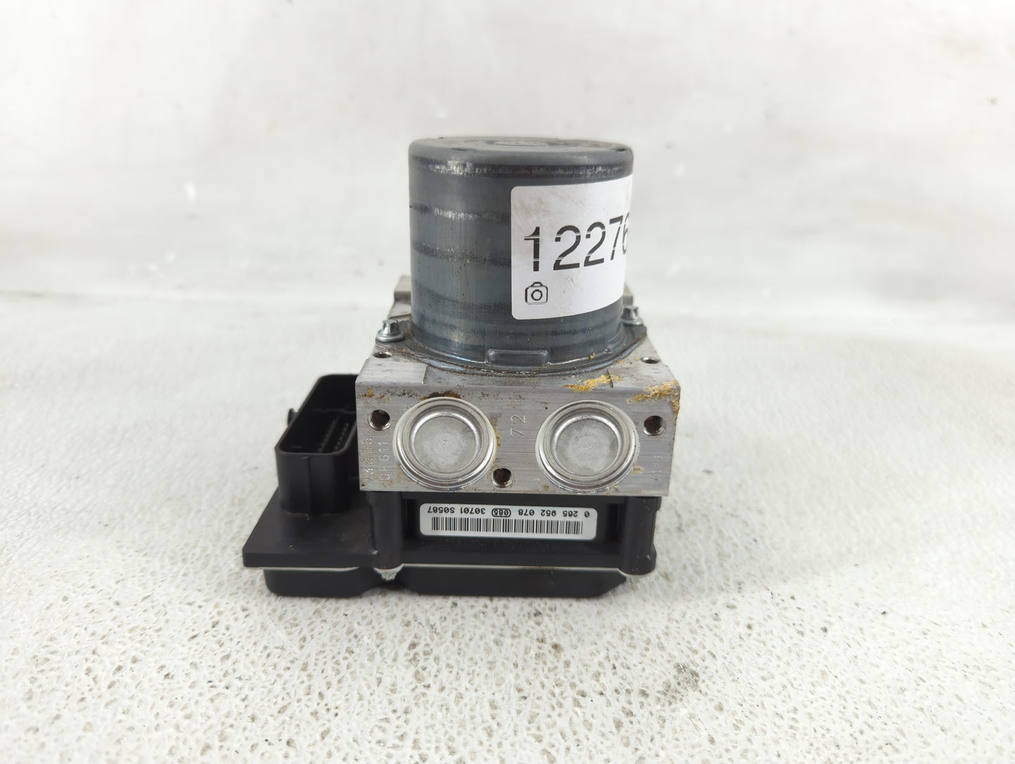 2013-2016 Audi Q5 ABS Pump Control Module Replacement P/N:8r0 907 379 AM Fits Fits 2013 2014 2015 2016 OEM Used Auto Parts -