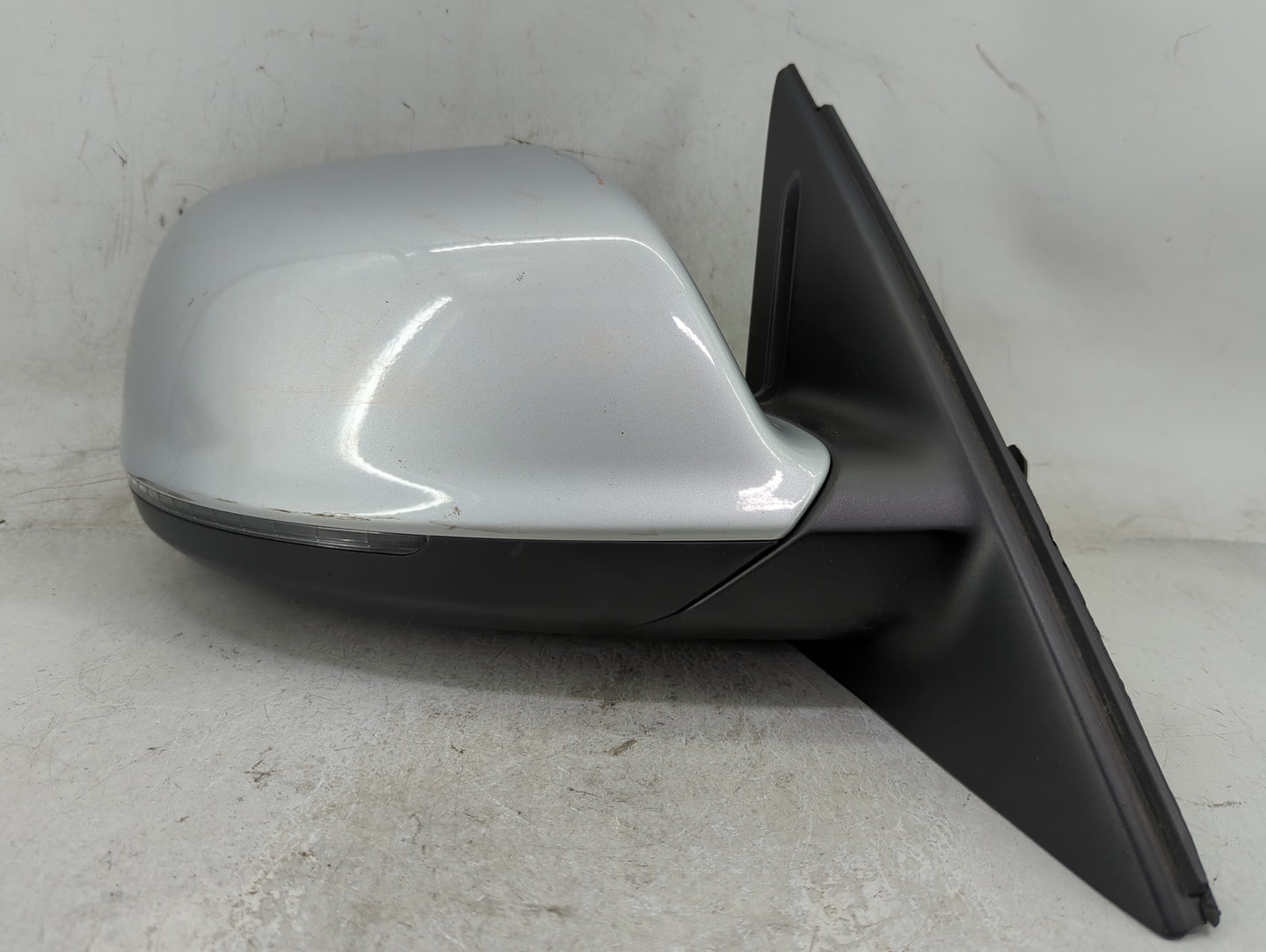 2009-2014 Audi Q5 Passenger Side View Mirror - Right Door Mirror OEM Used - Oemusedautoparts1.com