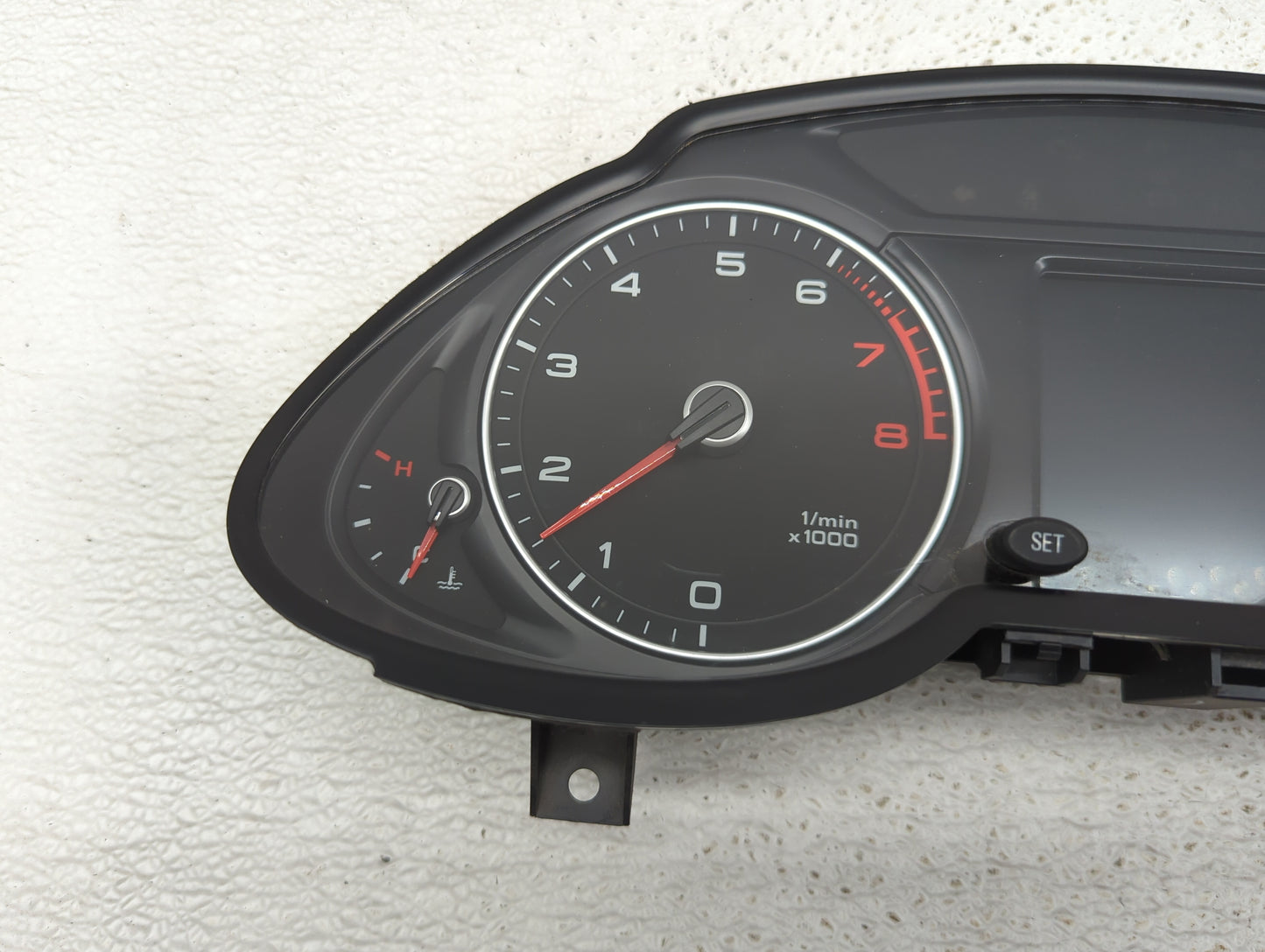 2013-2017 Audi Q5 Instrument Cluster Speedometer Gauges P/N:8R0920950R 503002413431 Fits Fits 2013 2014 2015 2016 2017 OEM U