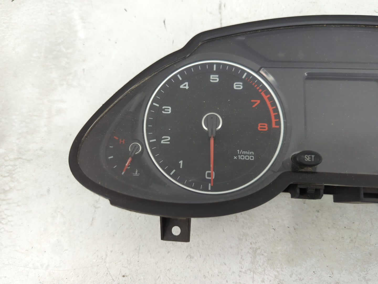 2013-2017 Audi Q5 Instrument Cluster Speedometer Gauges P/N:8R0 920 981 N Miles: Fits Fits 2013 2014 2015 2016 2017 OEM Used