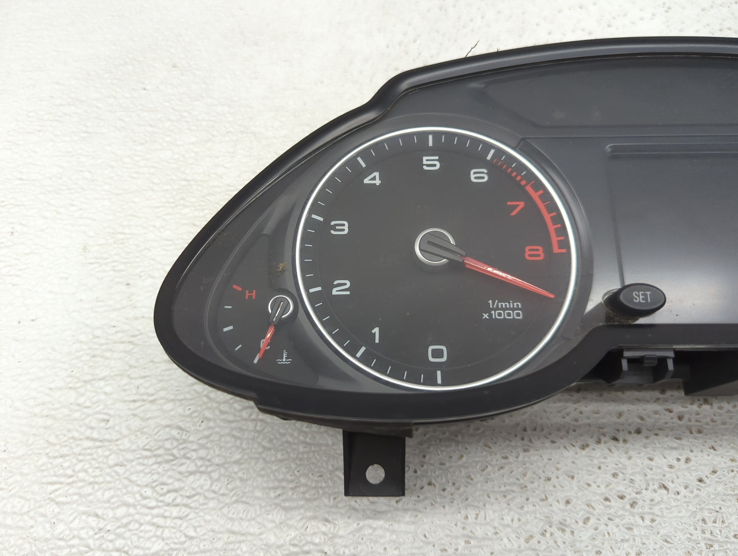 2013-2017 Audi Q5 Instrument Cluster Speedometer Gauges P/N:8R0920981N Fits Fits 2013 2014 2015 2016 2017 OEM Used Auto Part