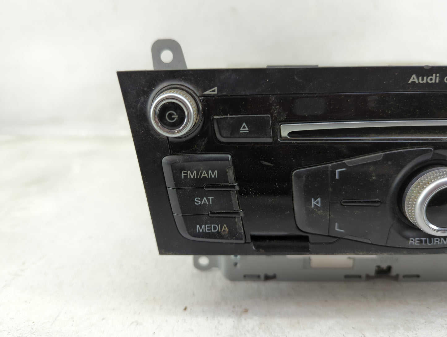 2011-2017 Audi Q5 Radio AM FM Cd Player Receiver Replacement P/N:8R1 035 186 Q Fits Fits 2011 2012 2013 2014 2015 2016 2017 