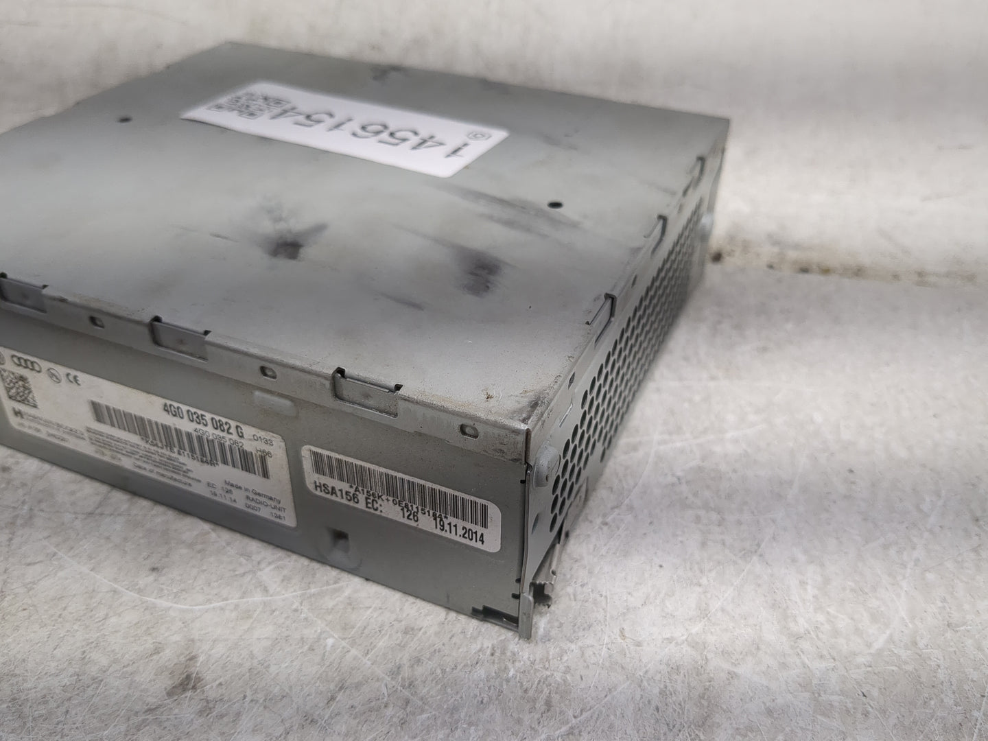 2009-2012 Audi Q5 Radio AM FM Cd Player Receiver Replacement P/N:4G0035082G 4G0035082 Fits OEM Used Auto Parts - Oemusedauto