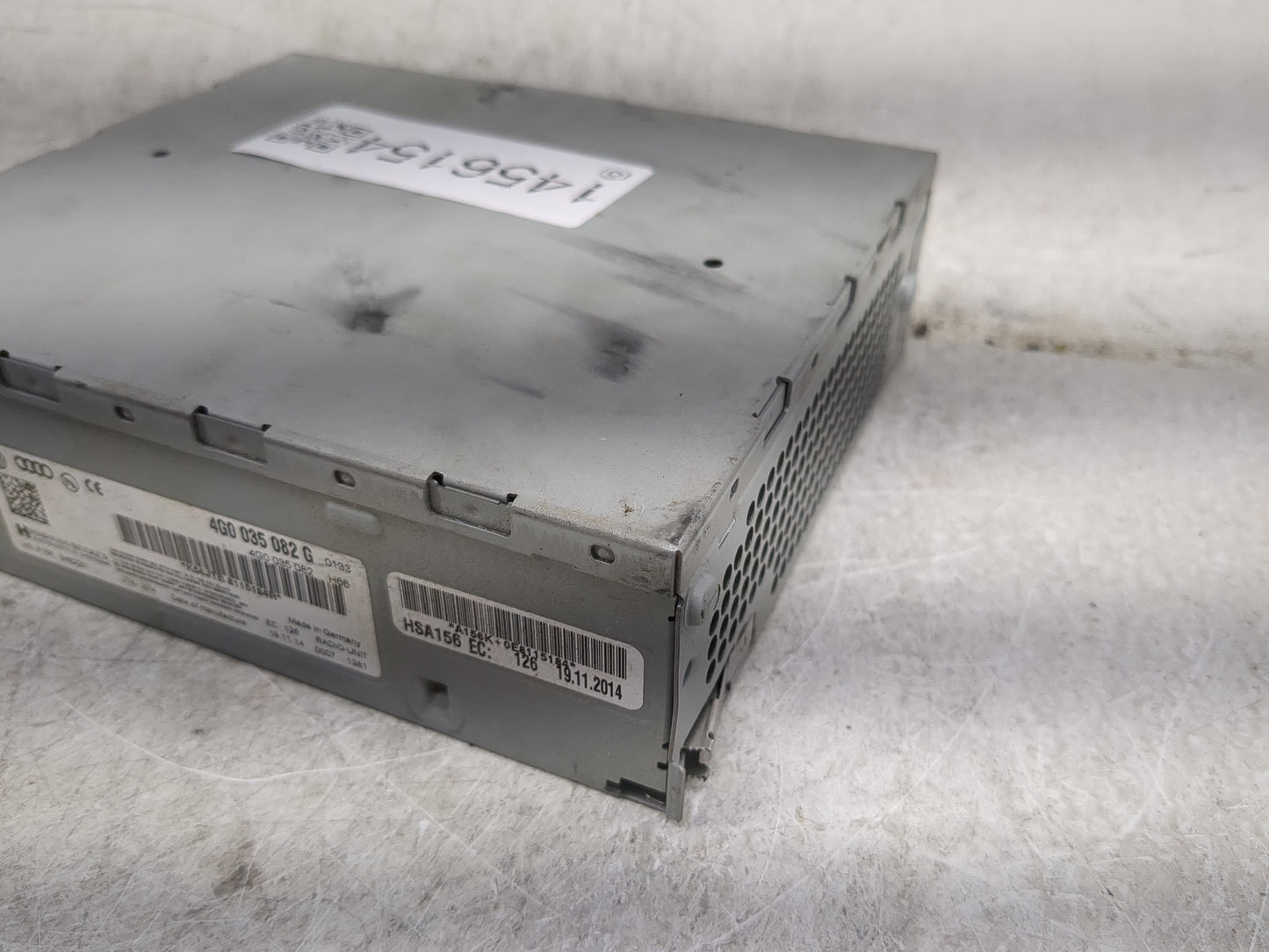 2009-2012 Audi Q5 Radio AM FM Cd Player Receiver Replacement P/N:4G0035082G 4G0035082 Fits OEM Used Auto Parts - Oemusedauto